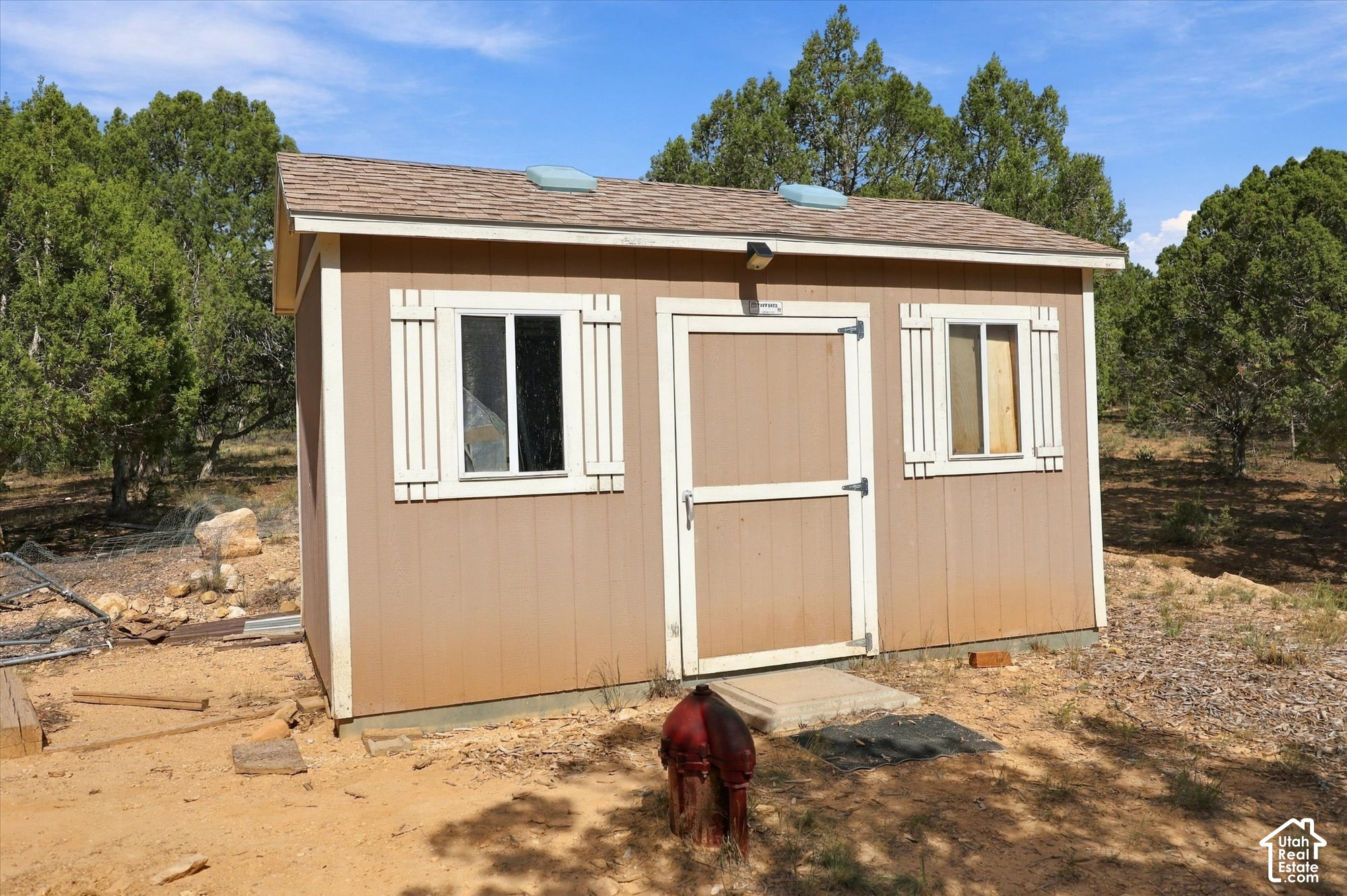 main property photo 30