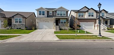 image of property with 3 Bed | 3 Bath | 3,584 Sqft