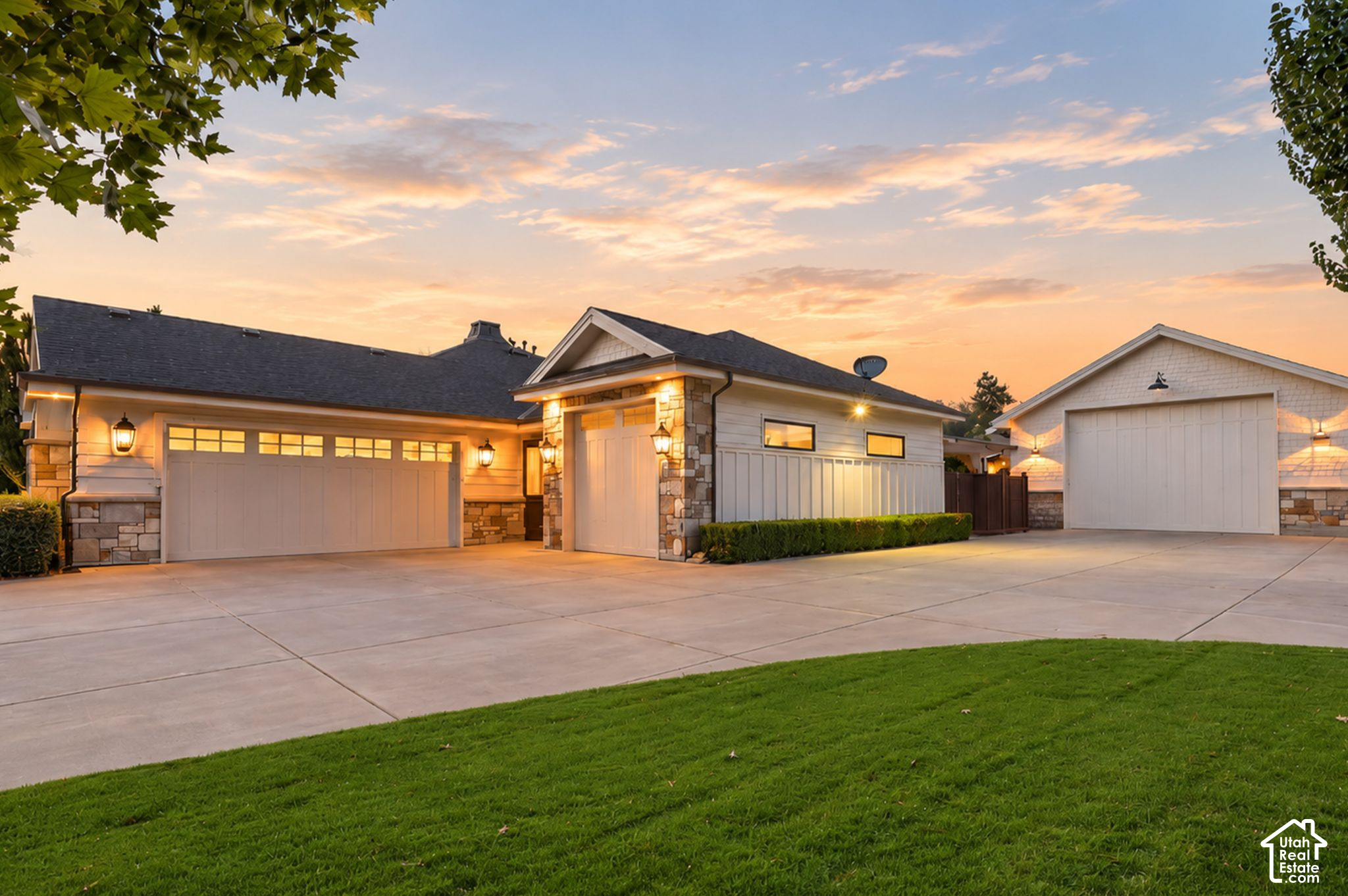 main property photo 8