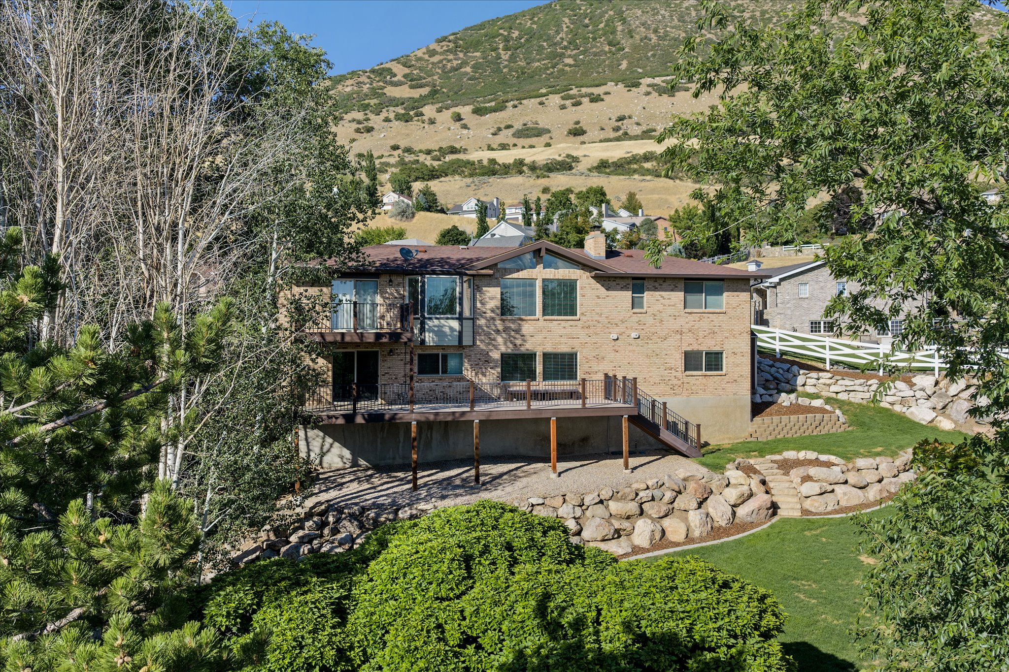 main property photo 88