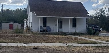 image of property with 3 Bed | 1 Bath | 1,861 Sqft