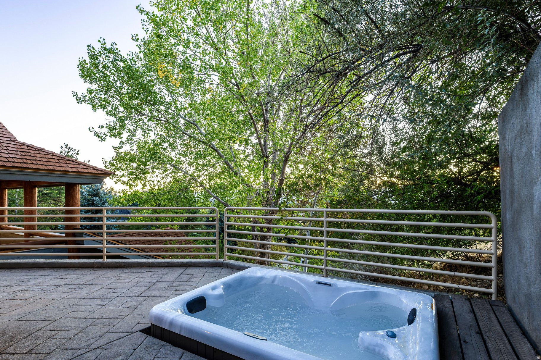 main property photo 31