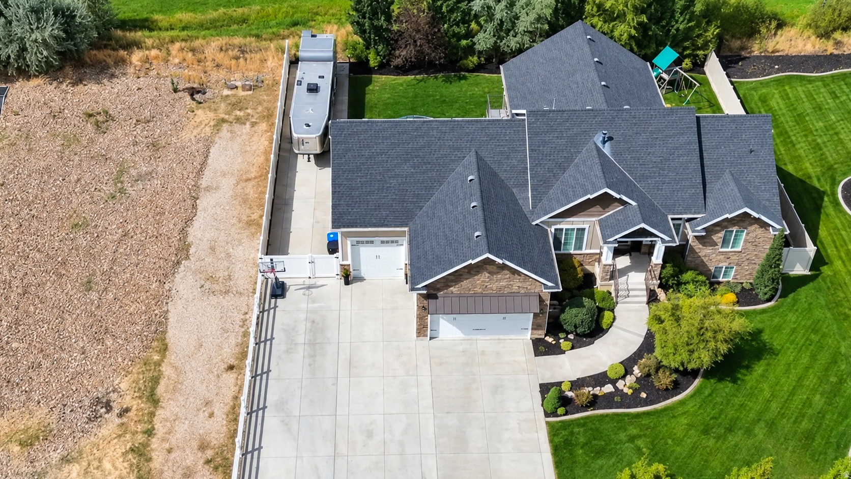 main property photo 67