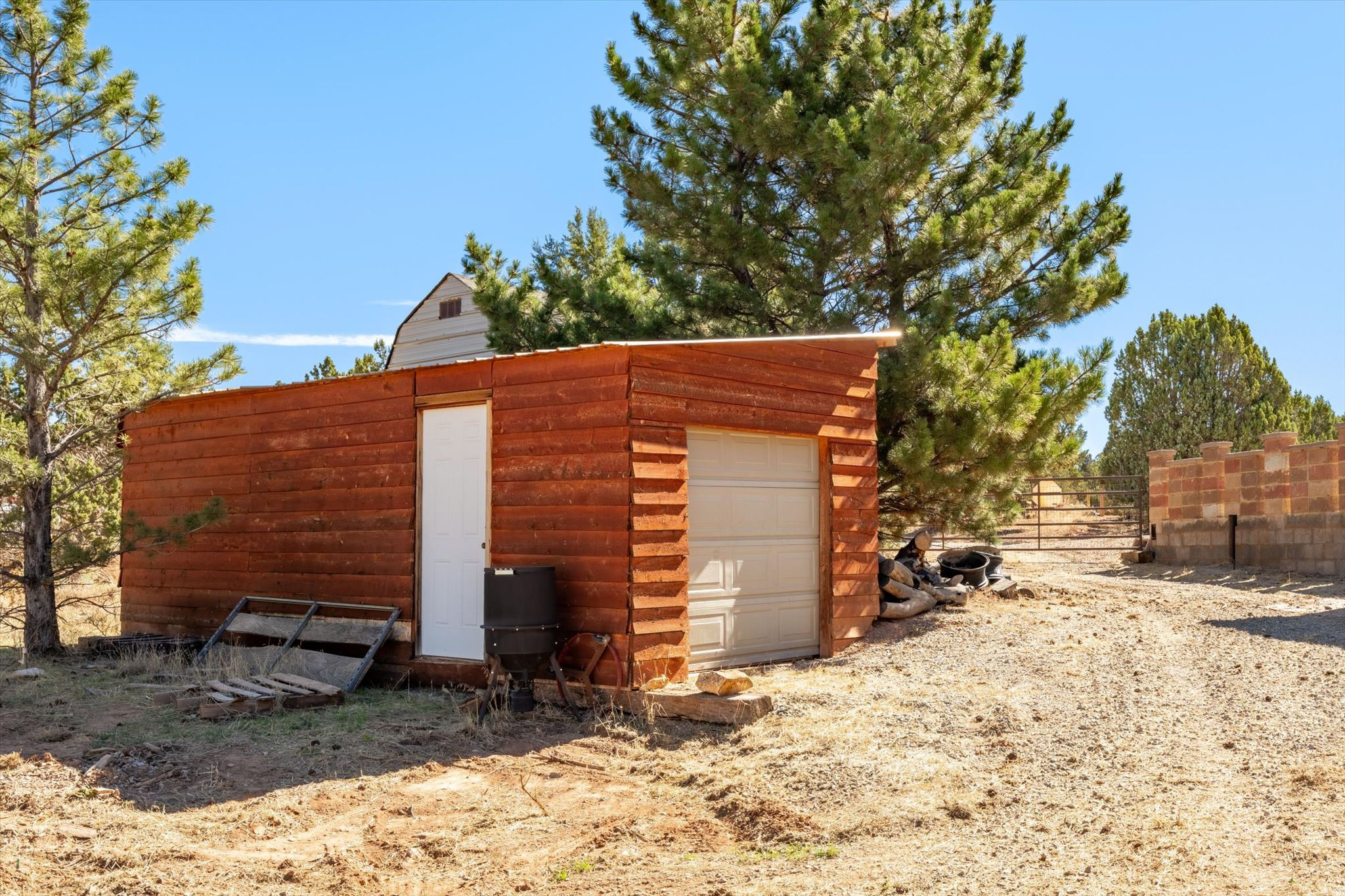 main property photo 16