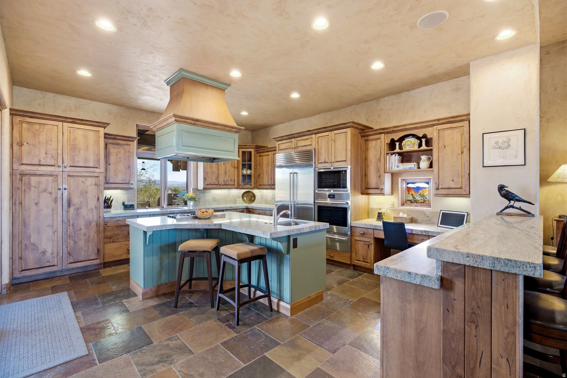 main property photo 7
