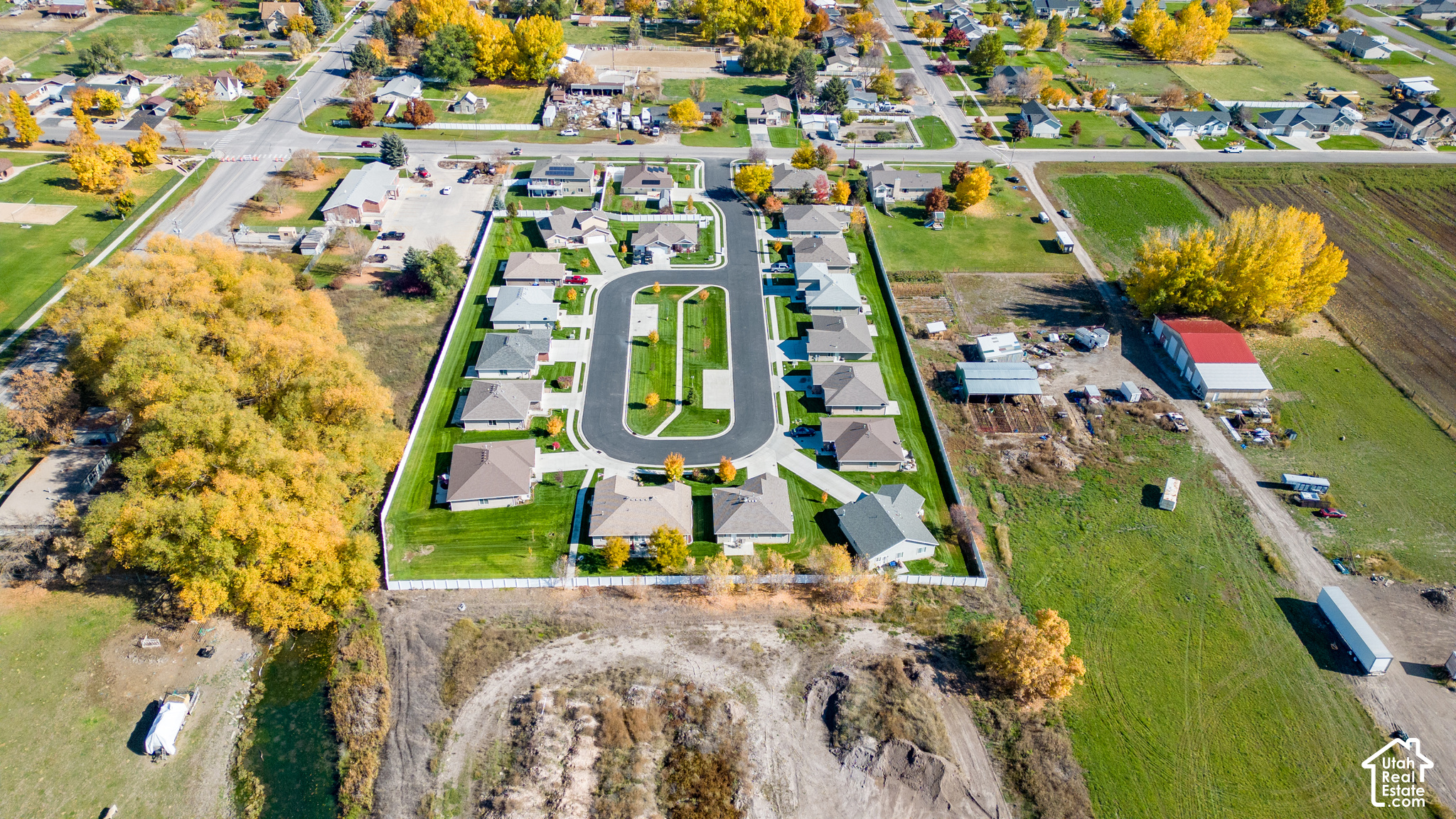 main property photo 35