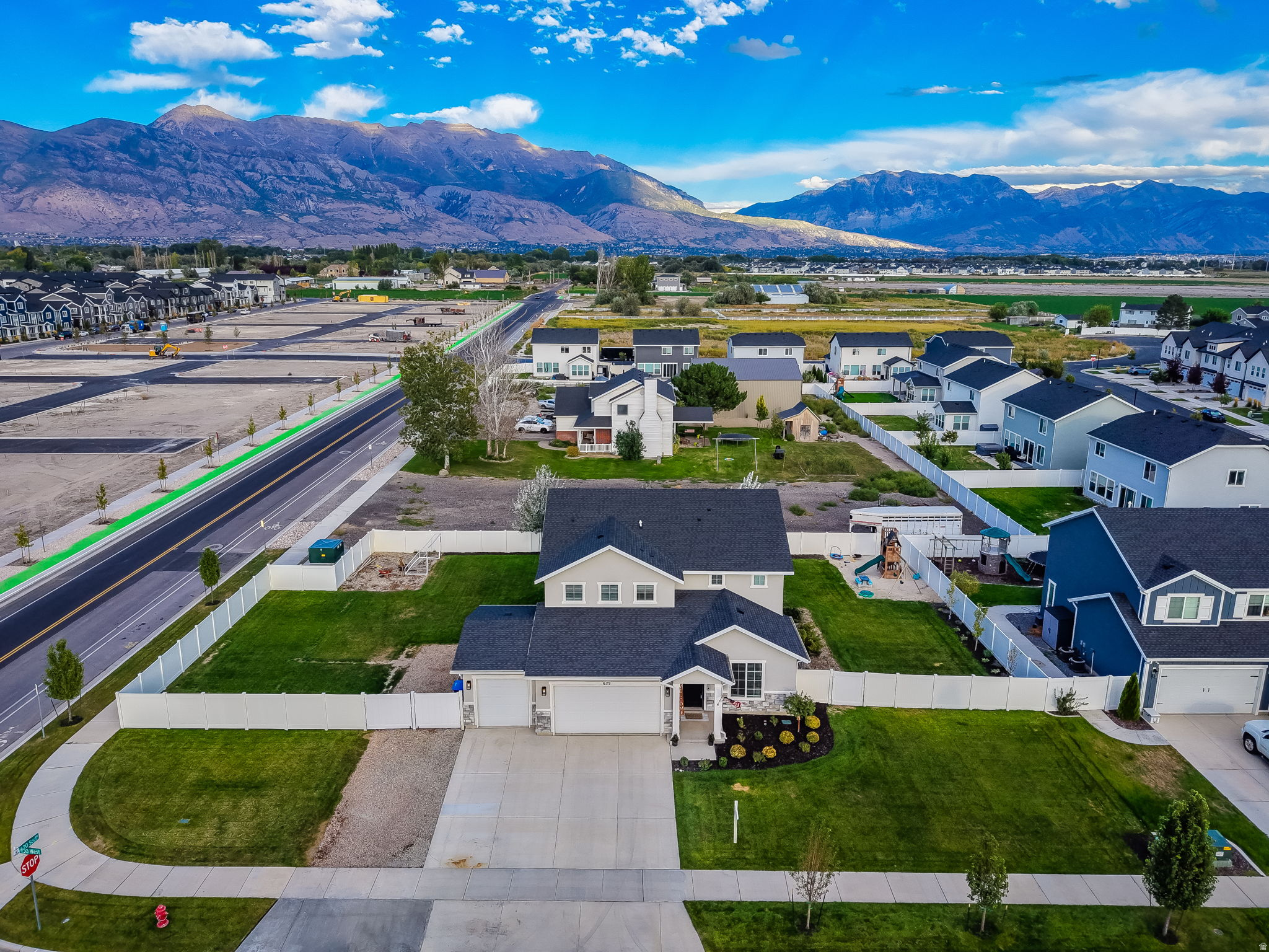 main property photo 40