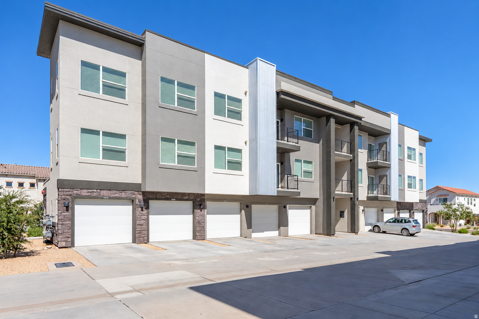 main property photo 0