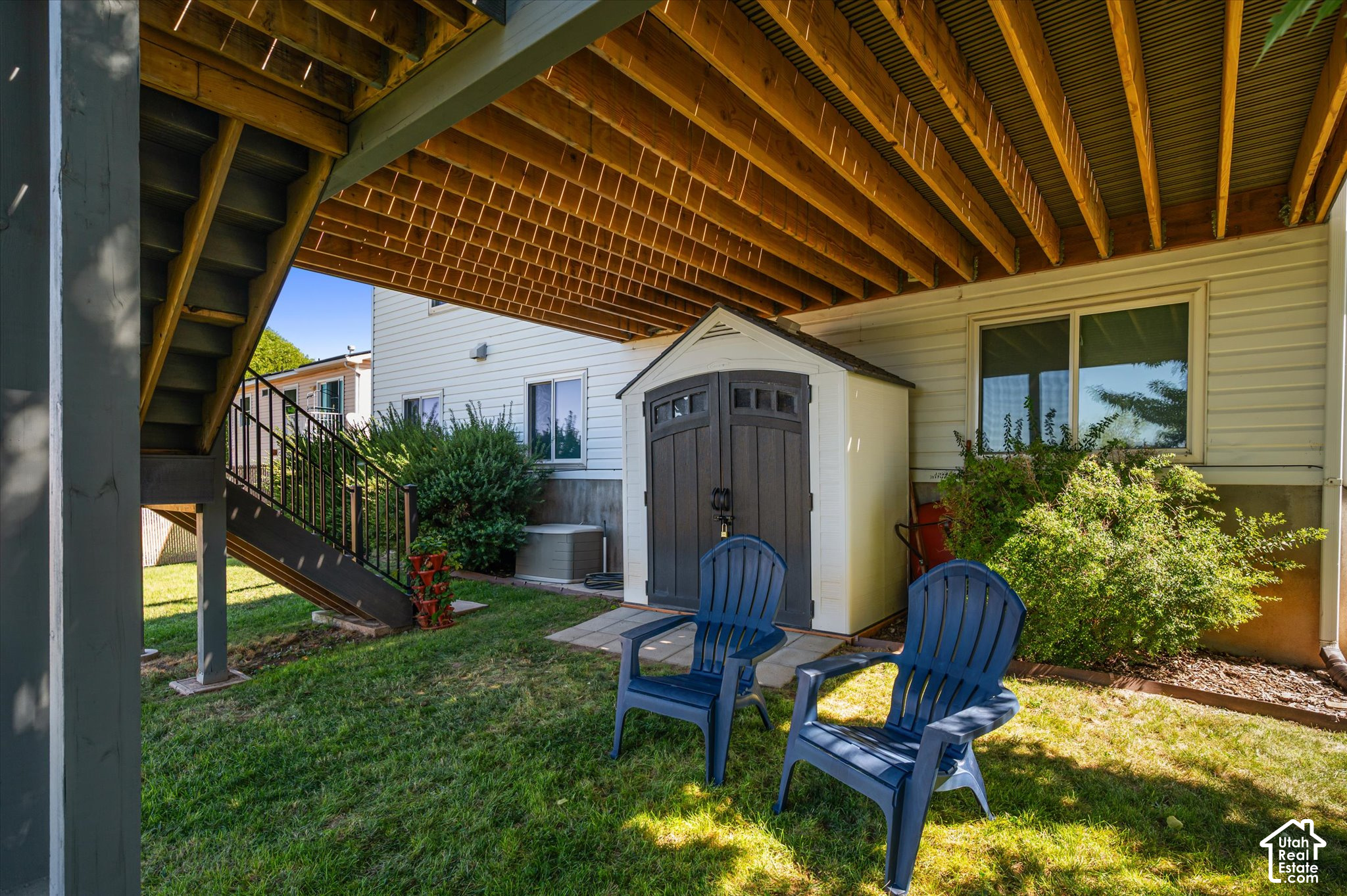 main property photo 28