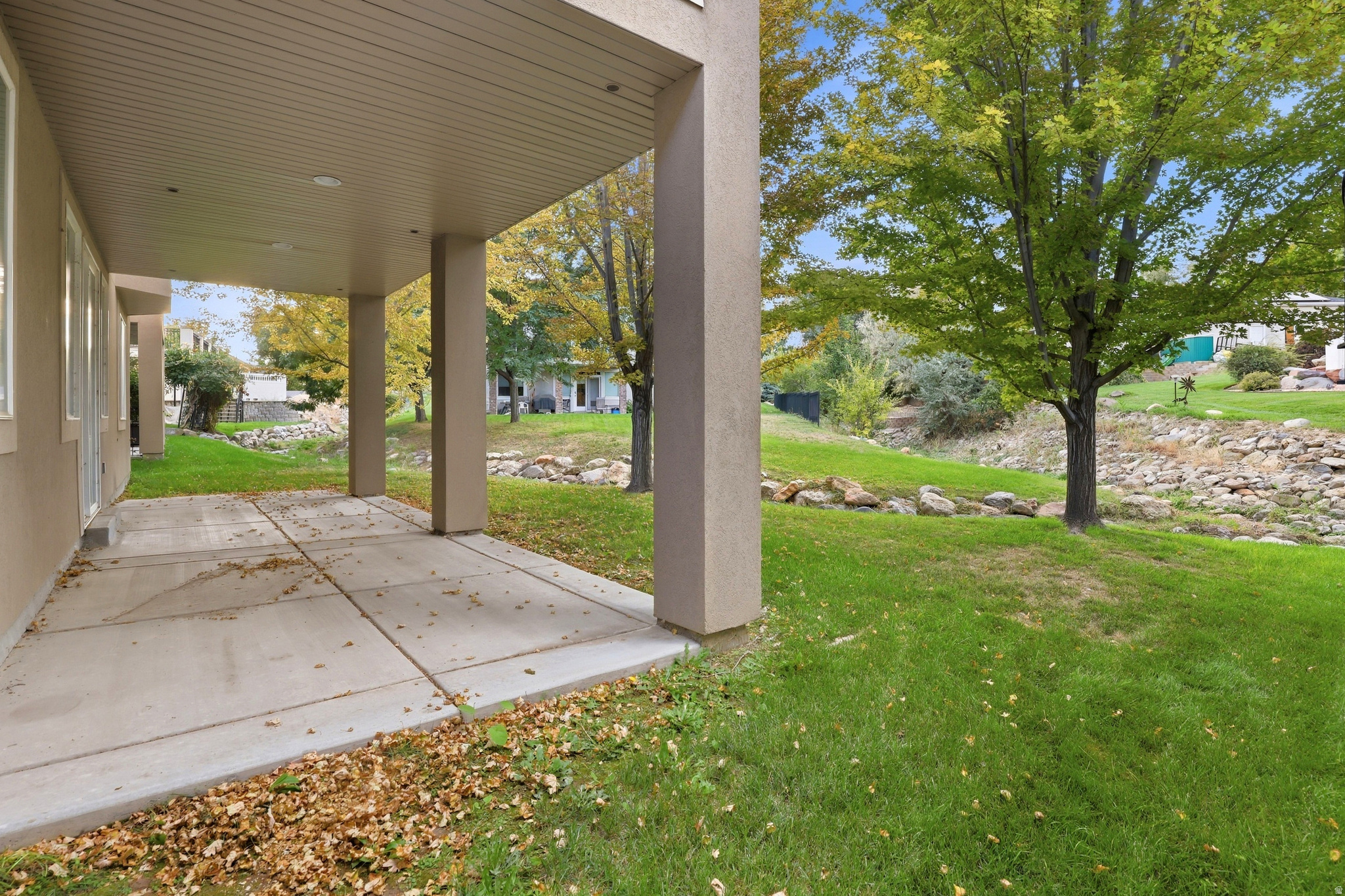 main property photo 34