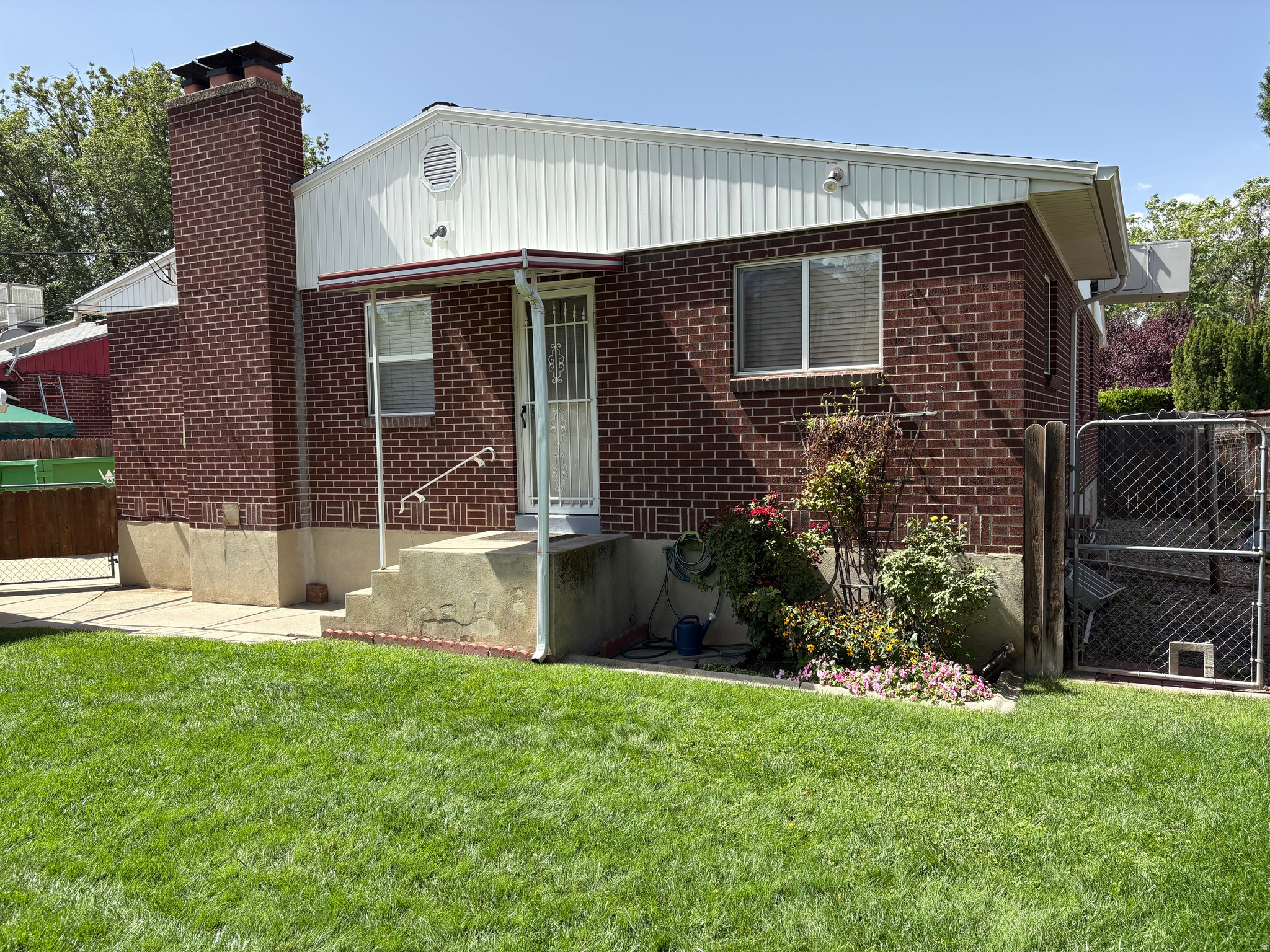 main property photo 14