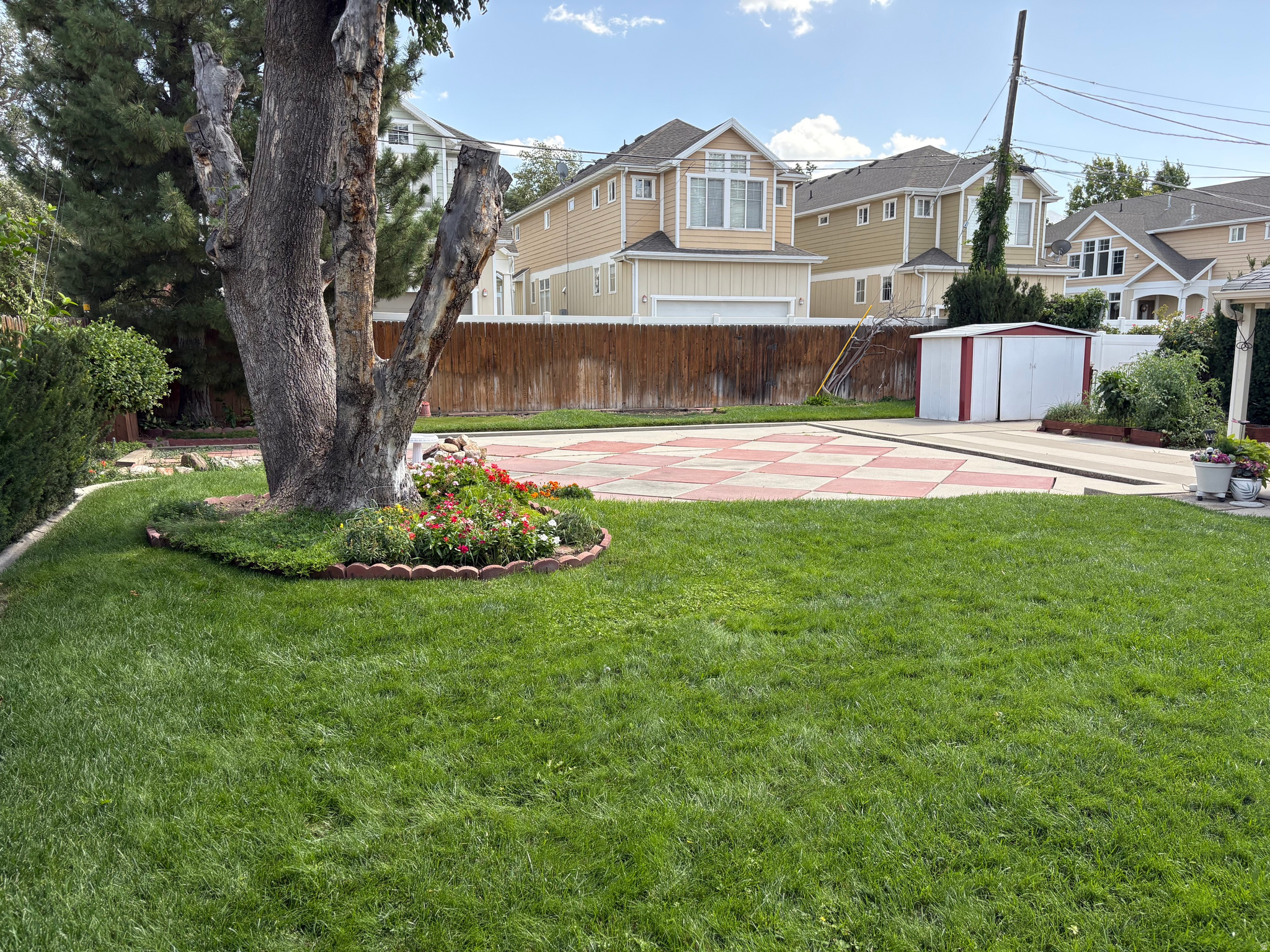 main property photo 16