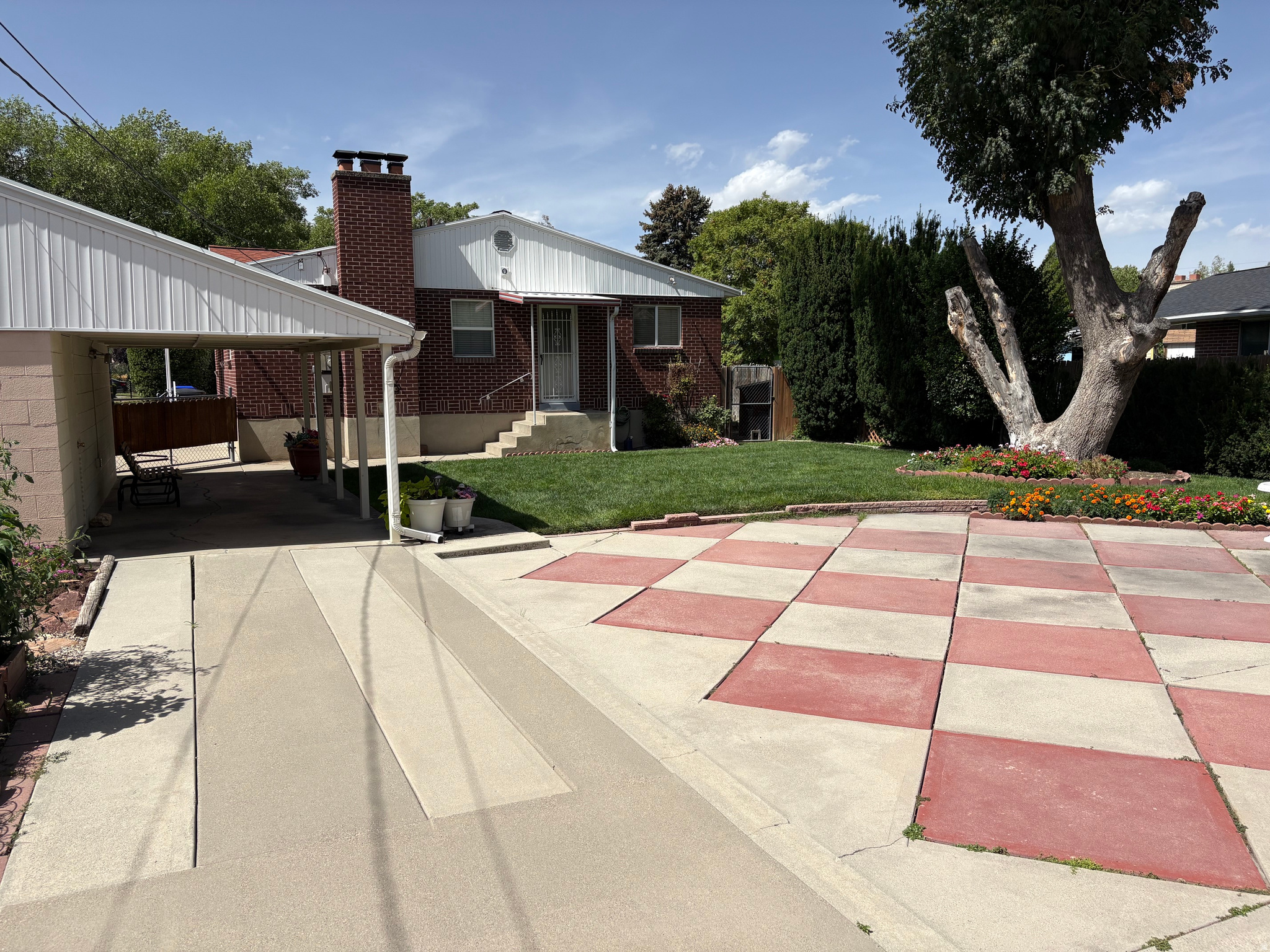 main property photo 9