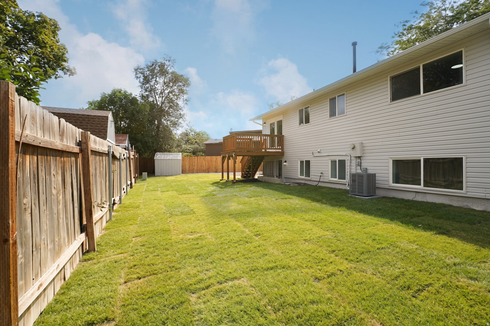 main property photo 32