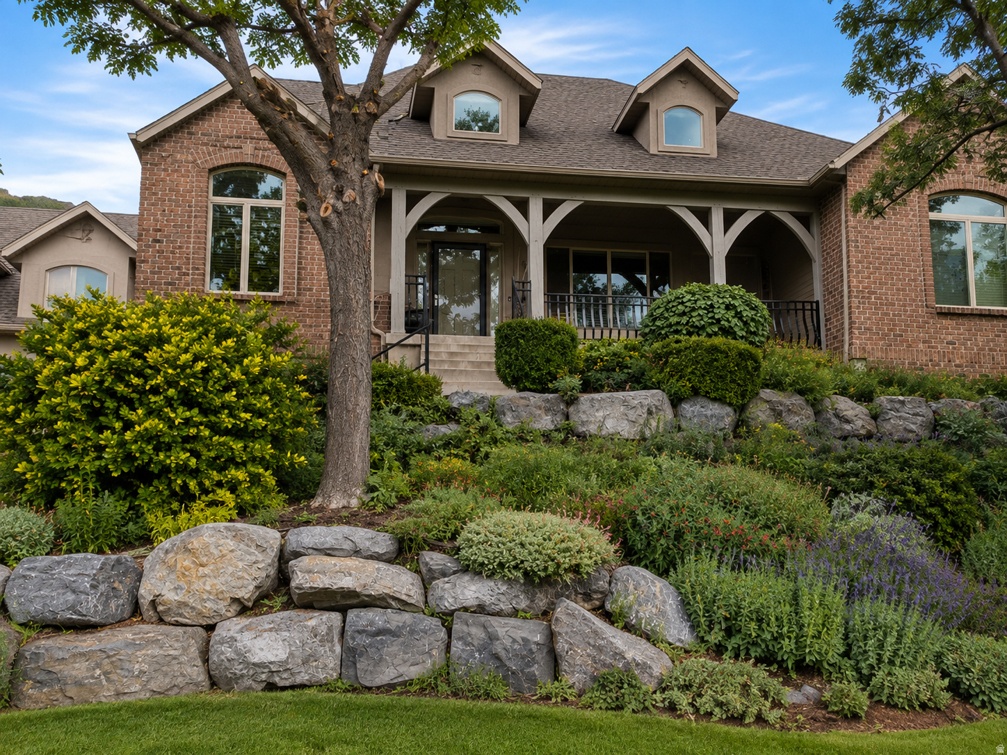 main property photo 0