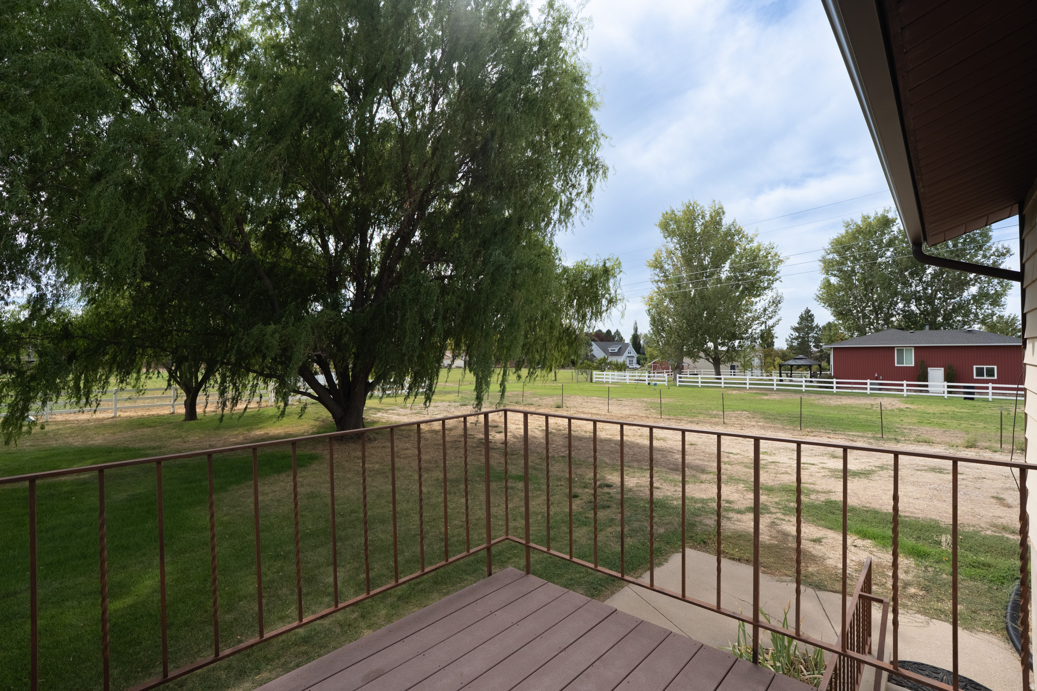 main property photo 34