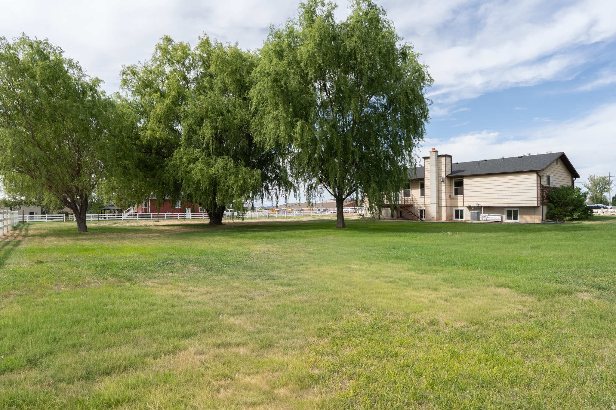 main property photo 35