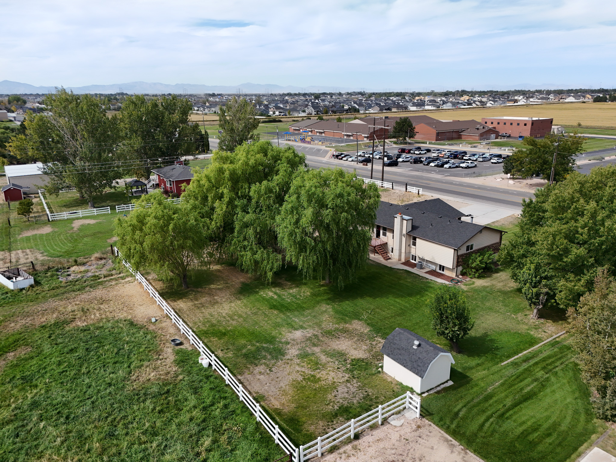 main property photo 40