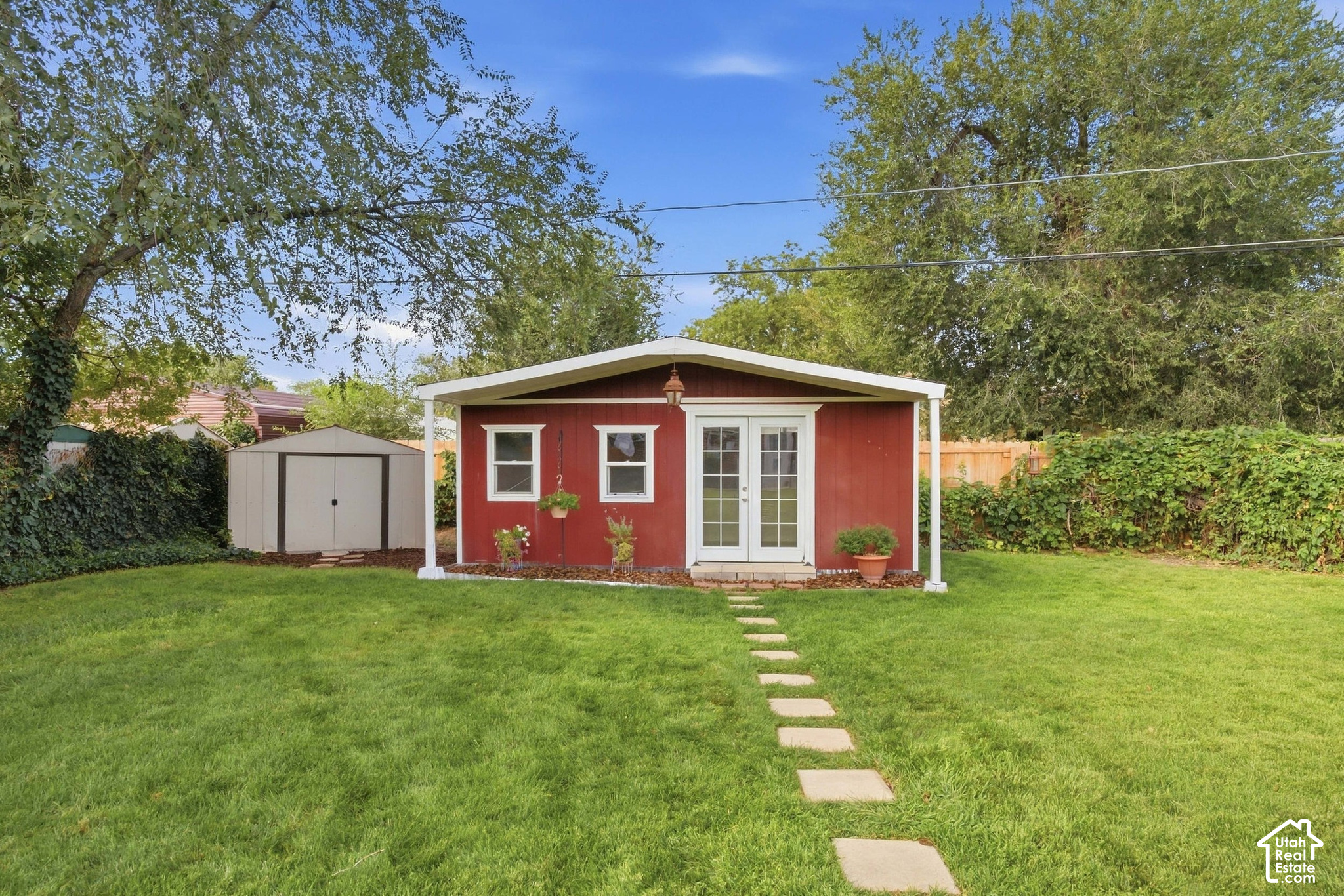 main property photo 20