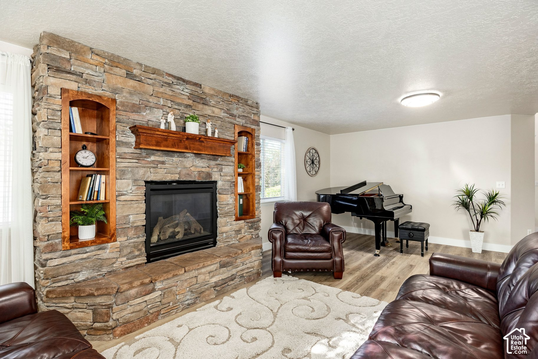 main property photo 11