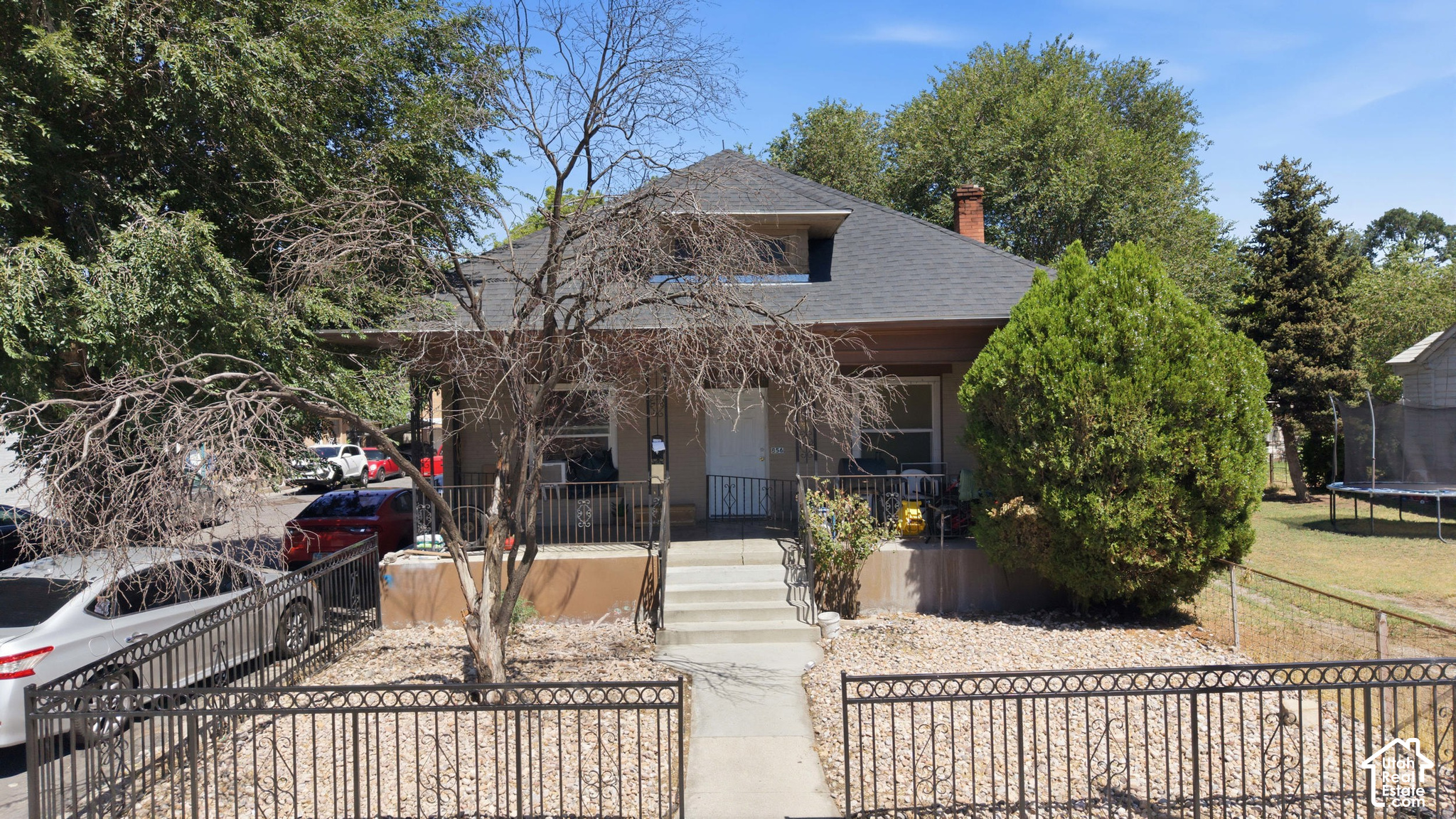 main property photo 11