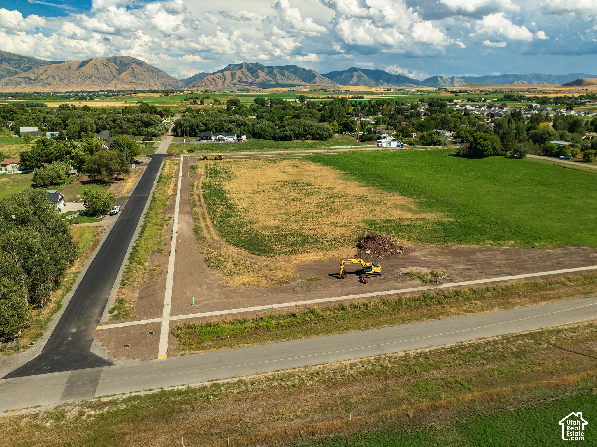 main property photo 10