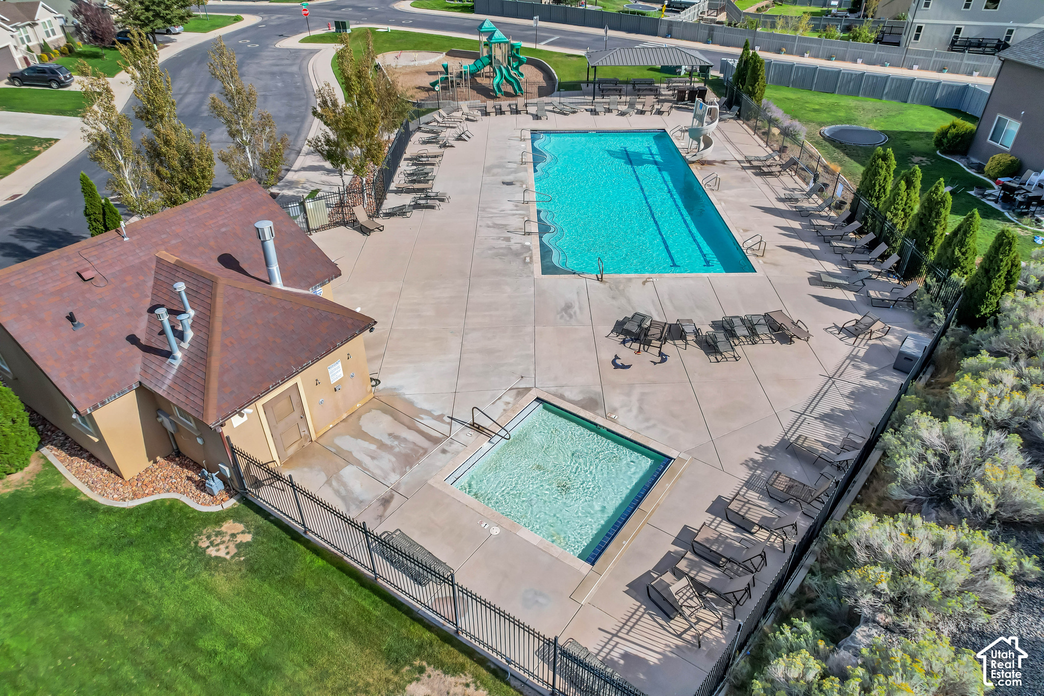 main property photo 54