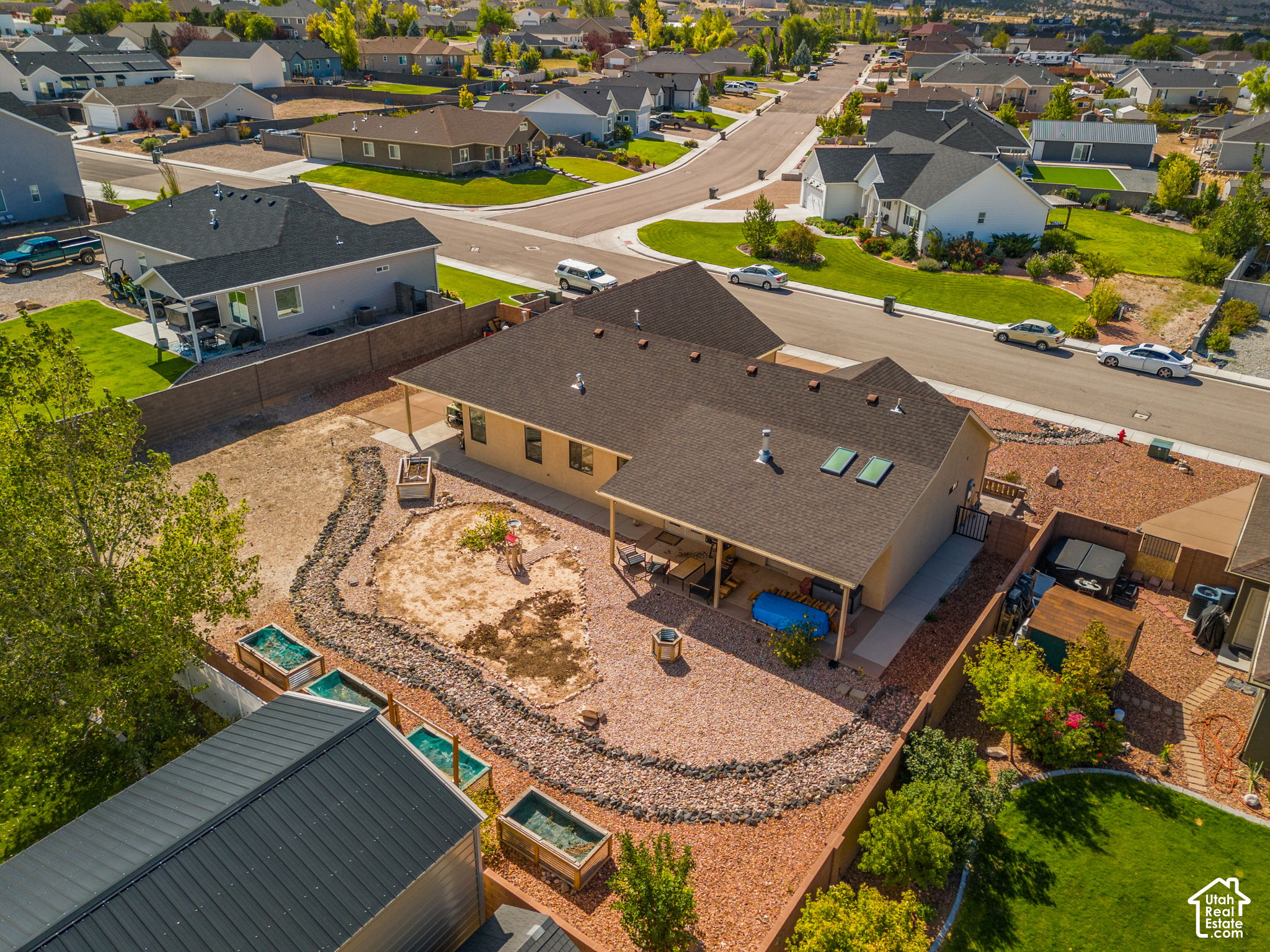 main property photo 45