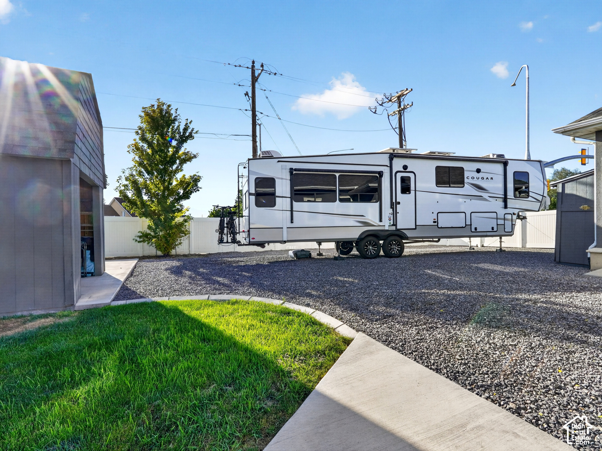 main property photo 21