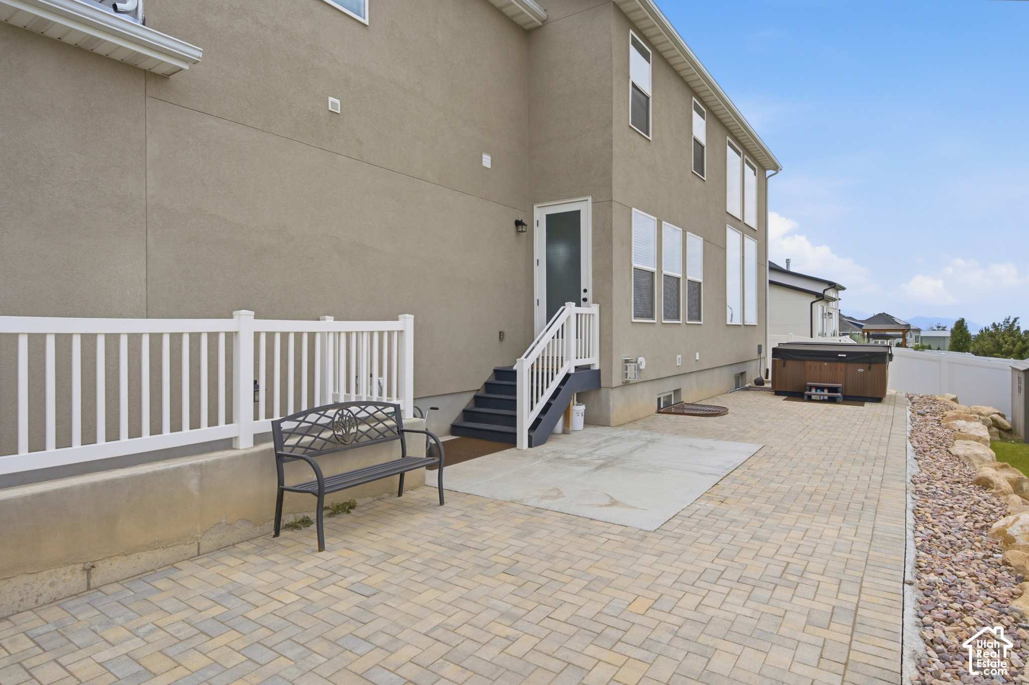 main property photo 5