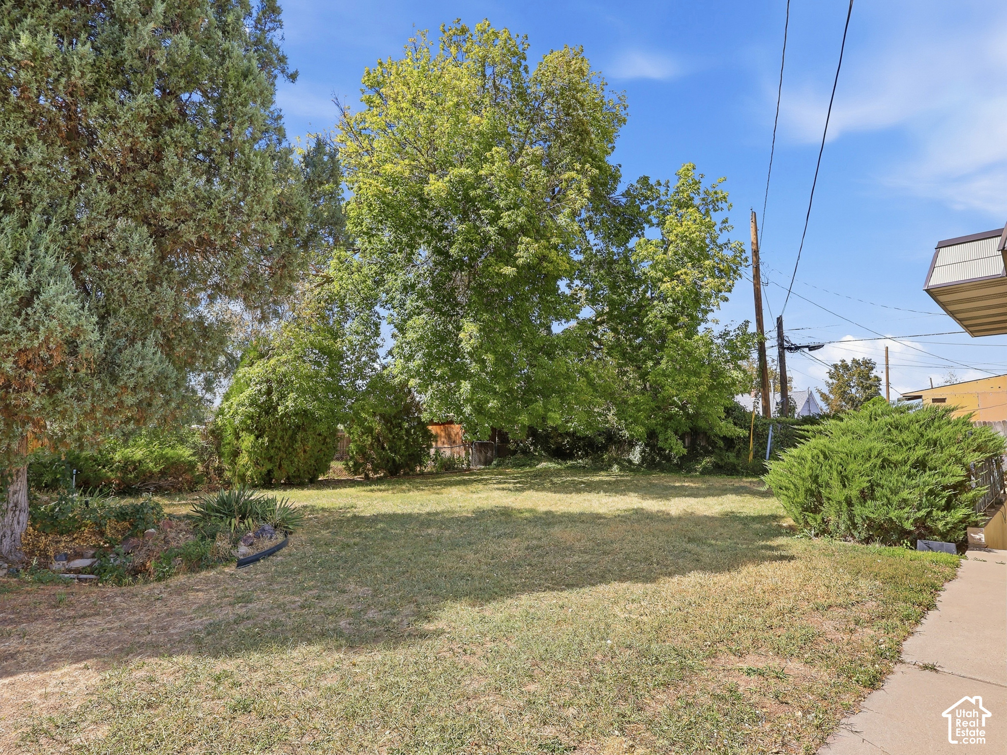 main property photo 34