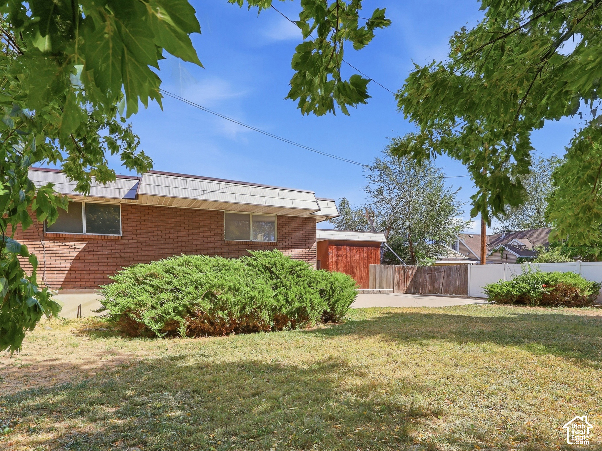 main property photo 35