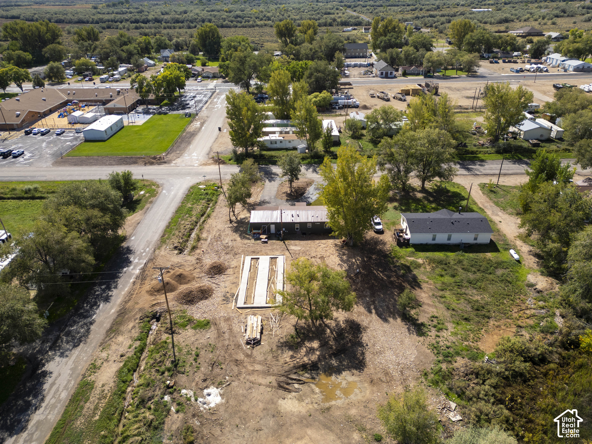 main property photo 29