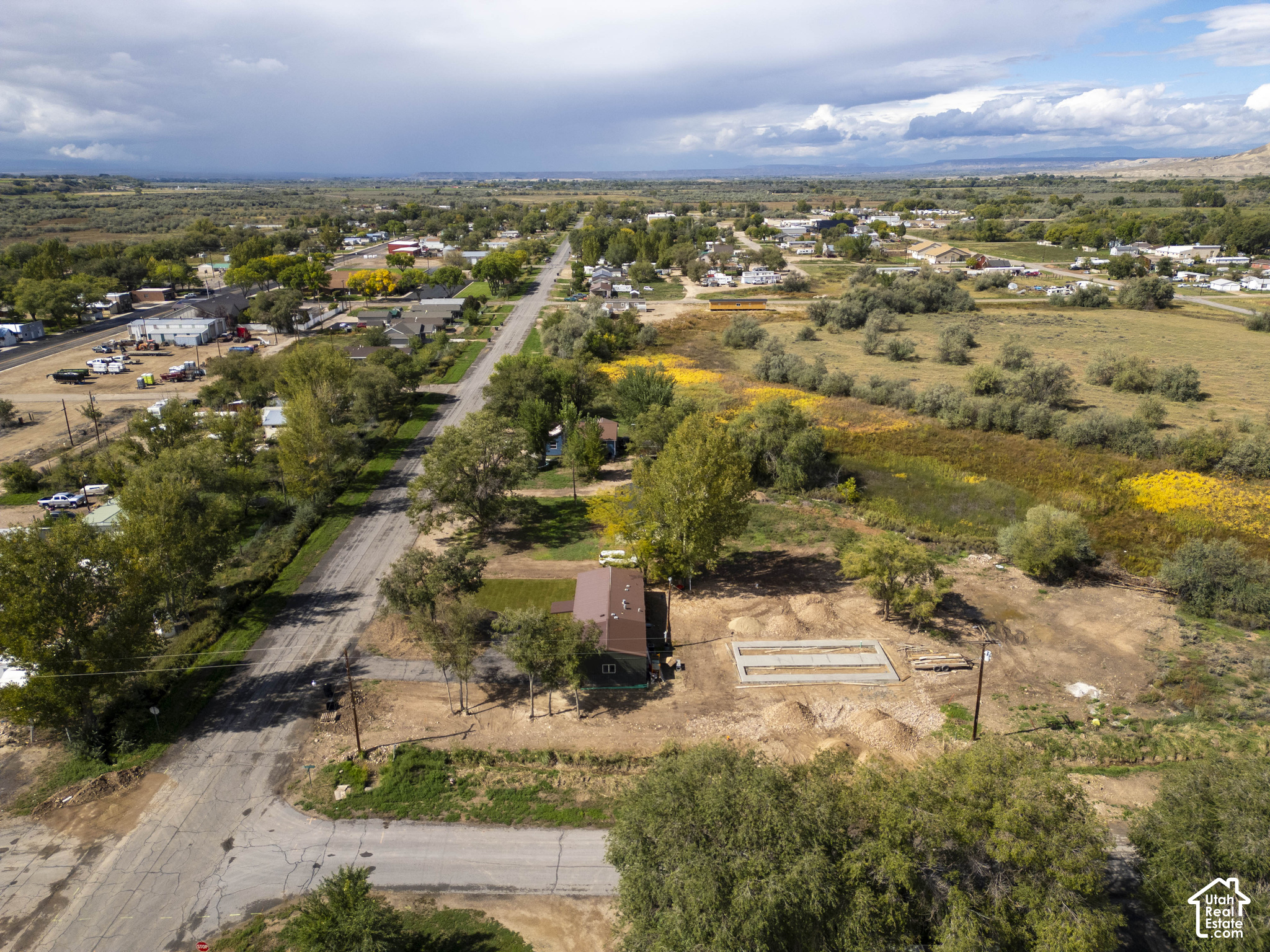 main property photo 30