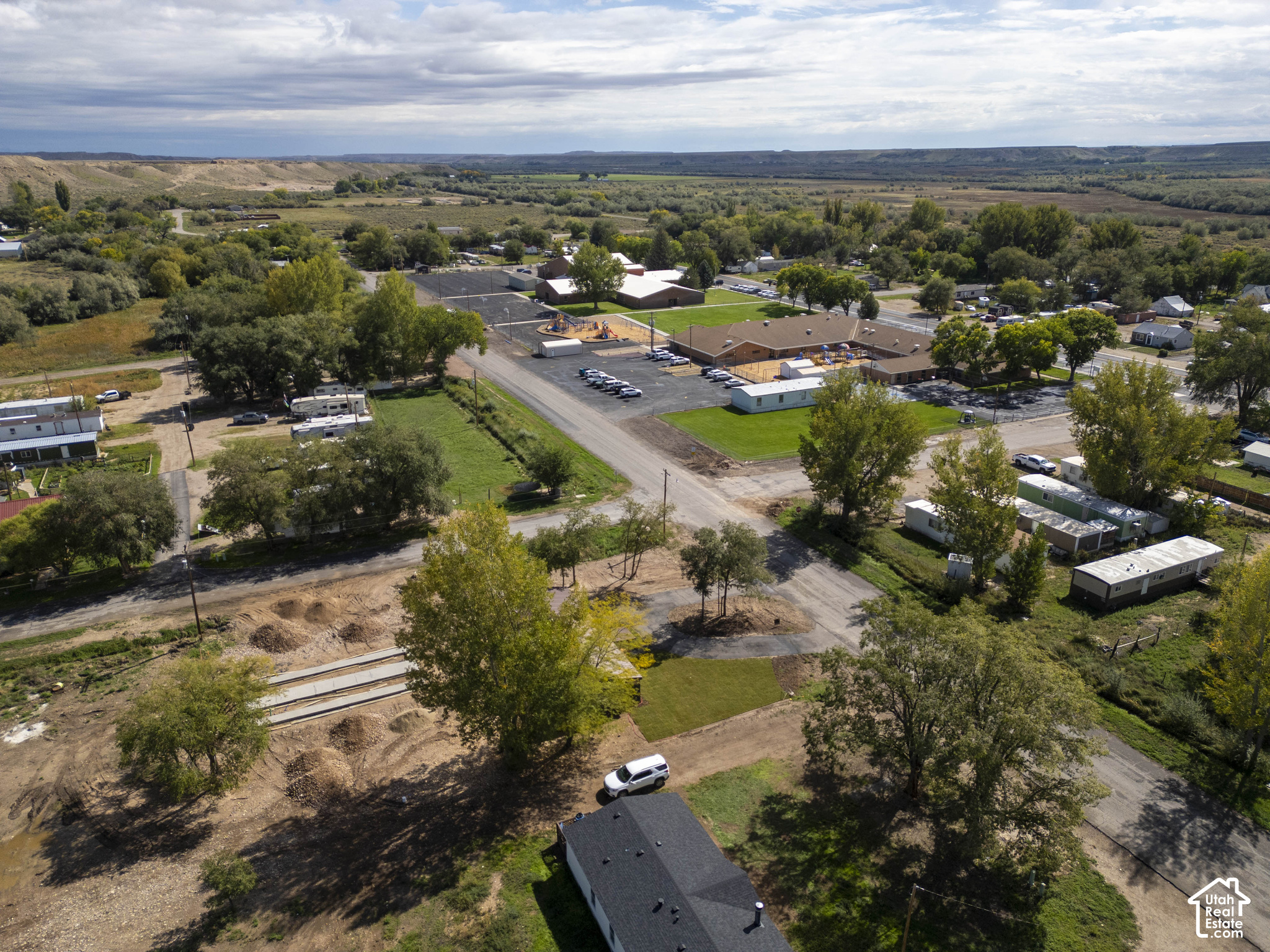 main property photo 36