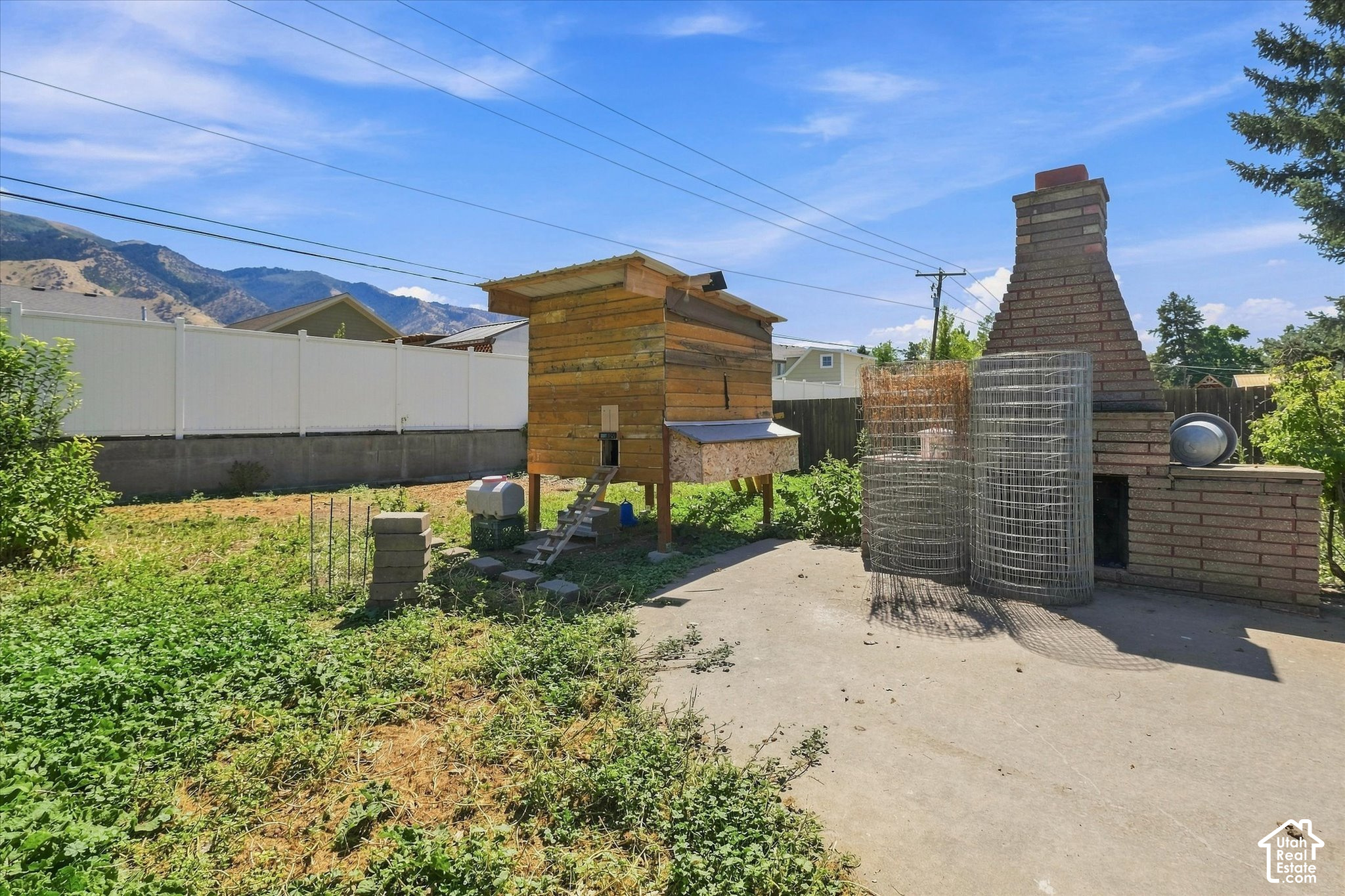 main property photo 41