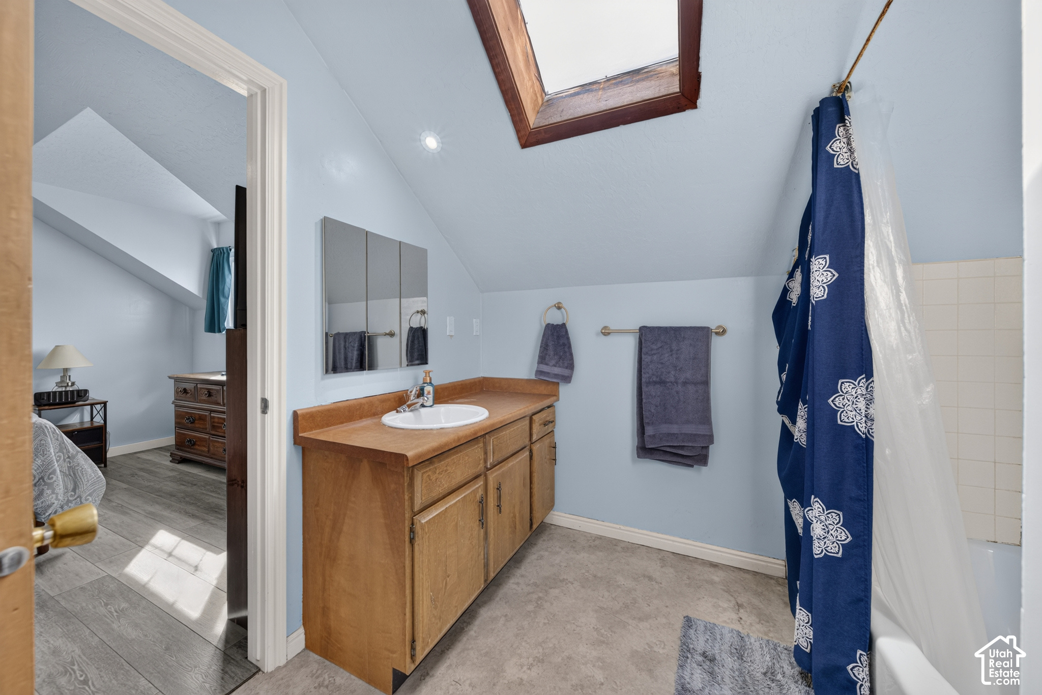 main property photo 15