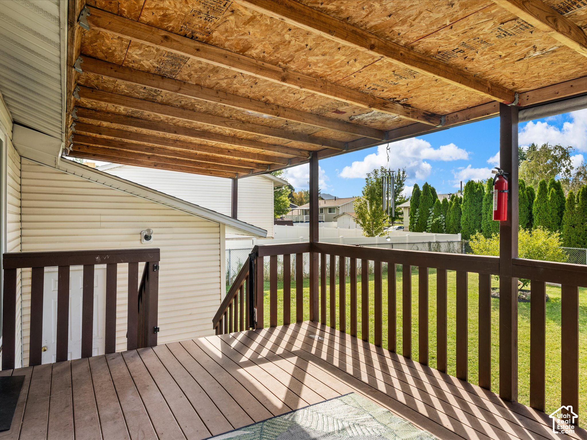 main property photo 20