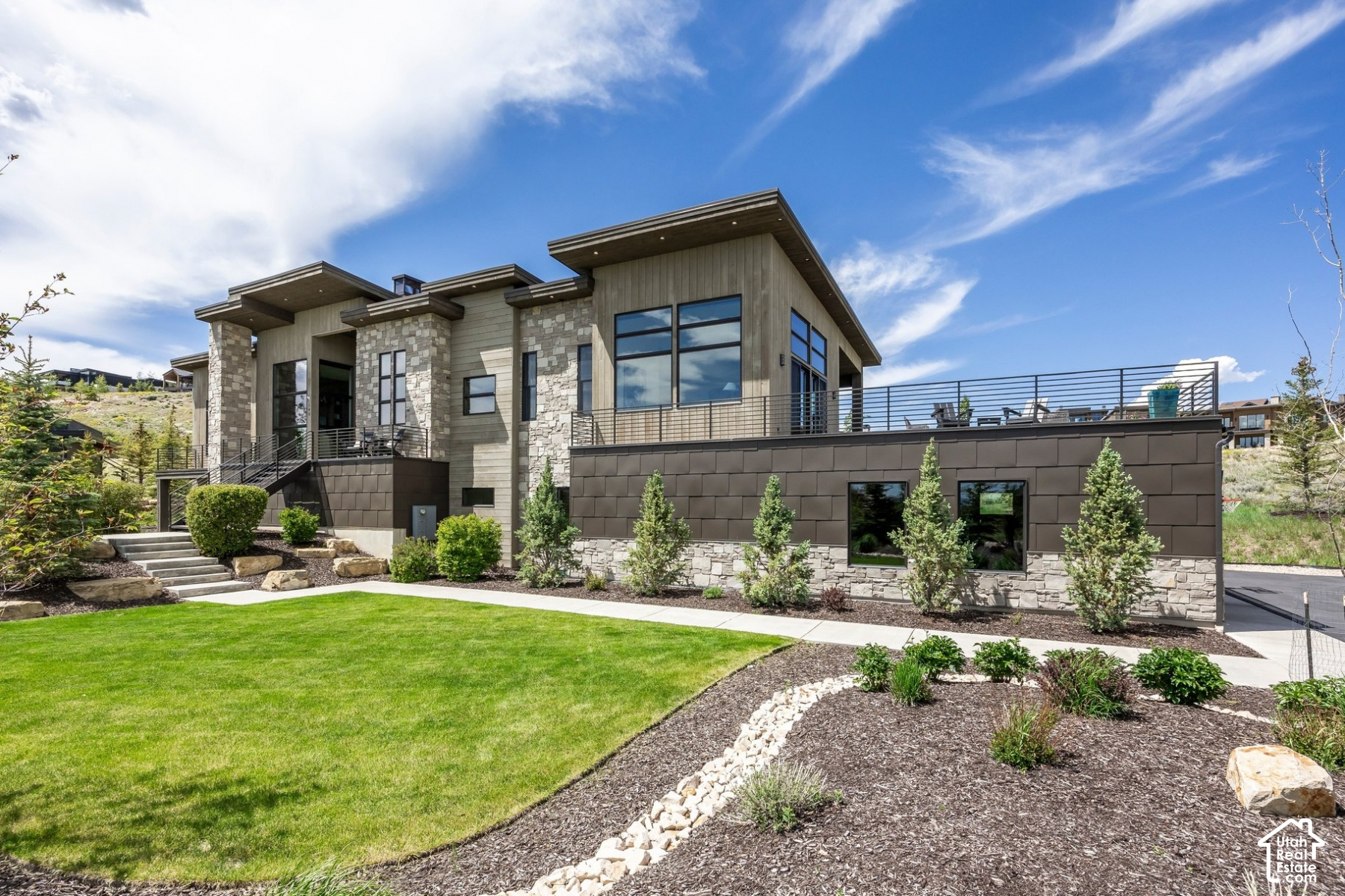 main property photo 95