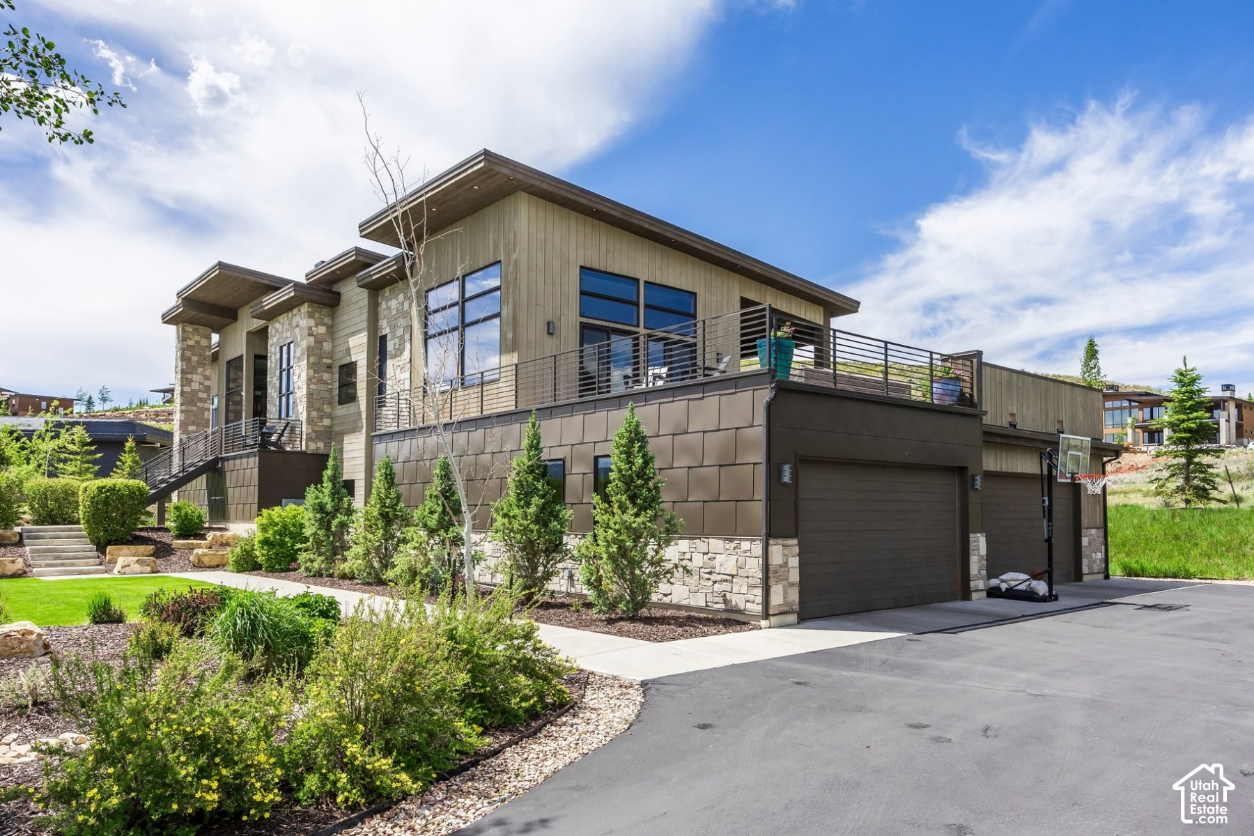 main property photo 96
