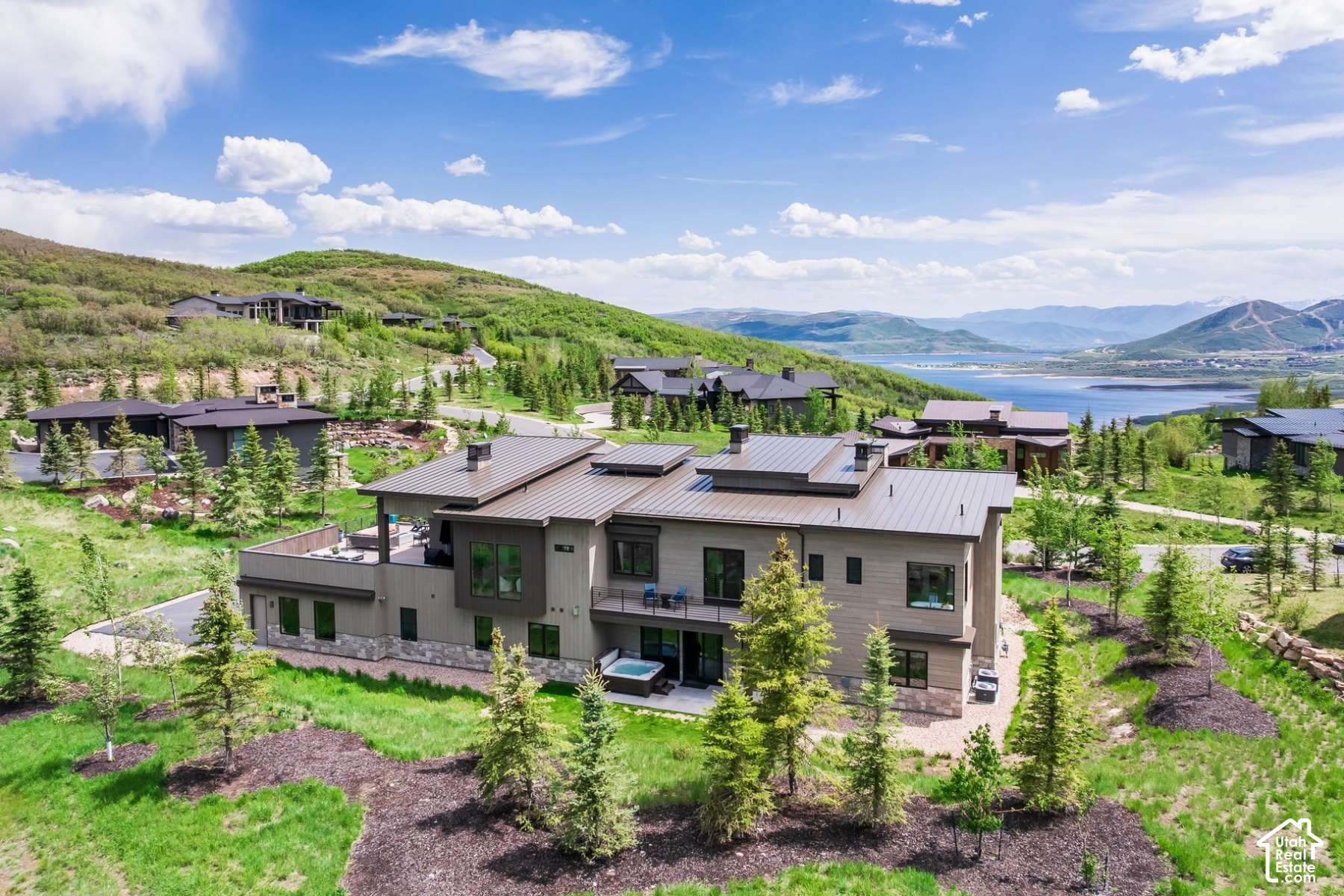 main property photo 99