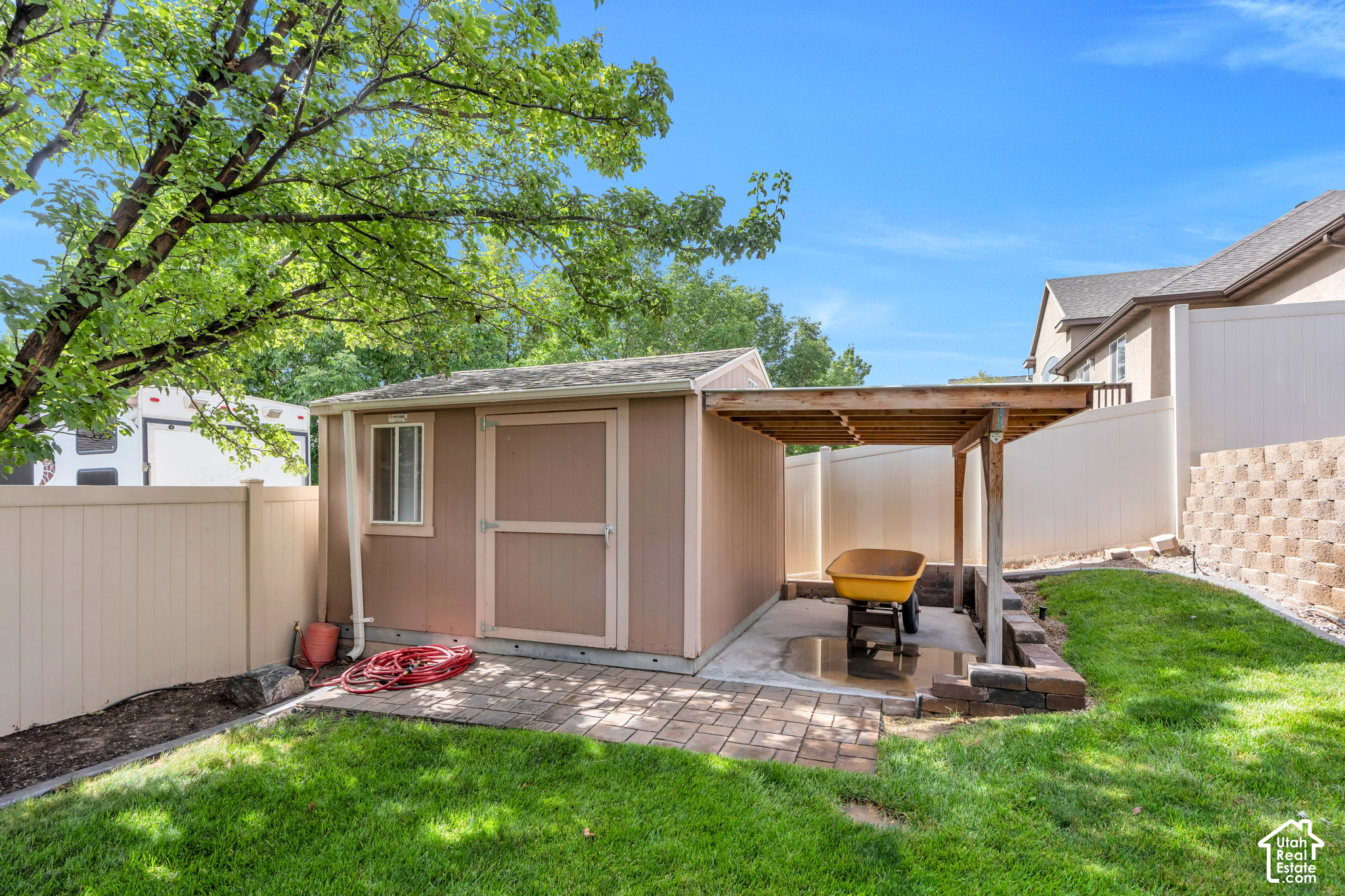 main property photo 37