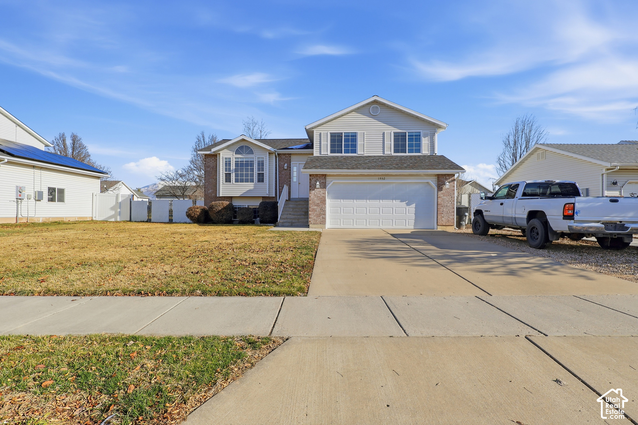 main property photo 28