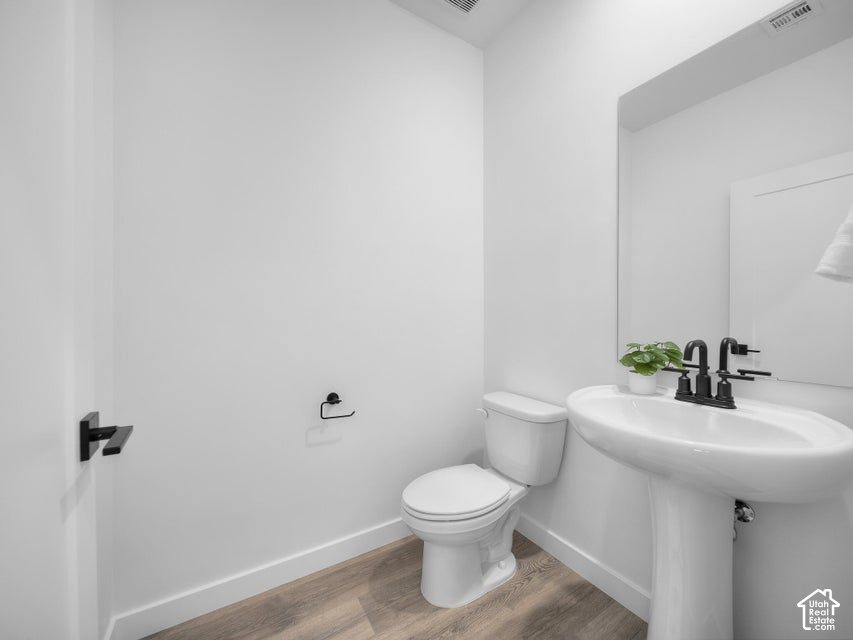 main property photo 30