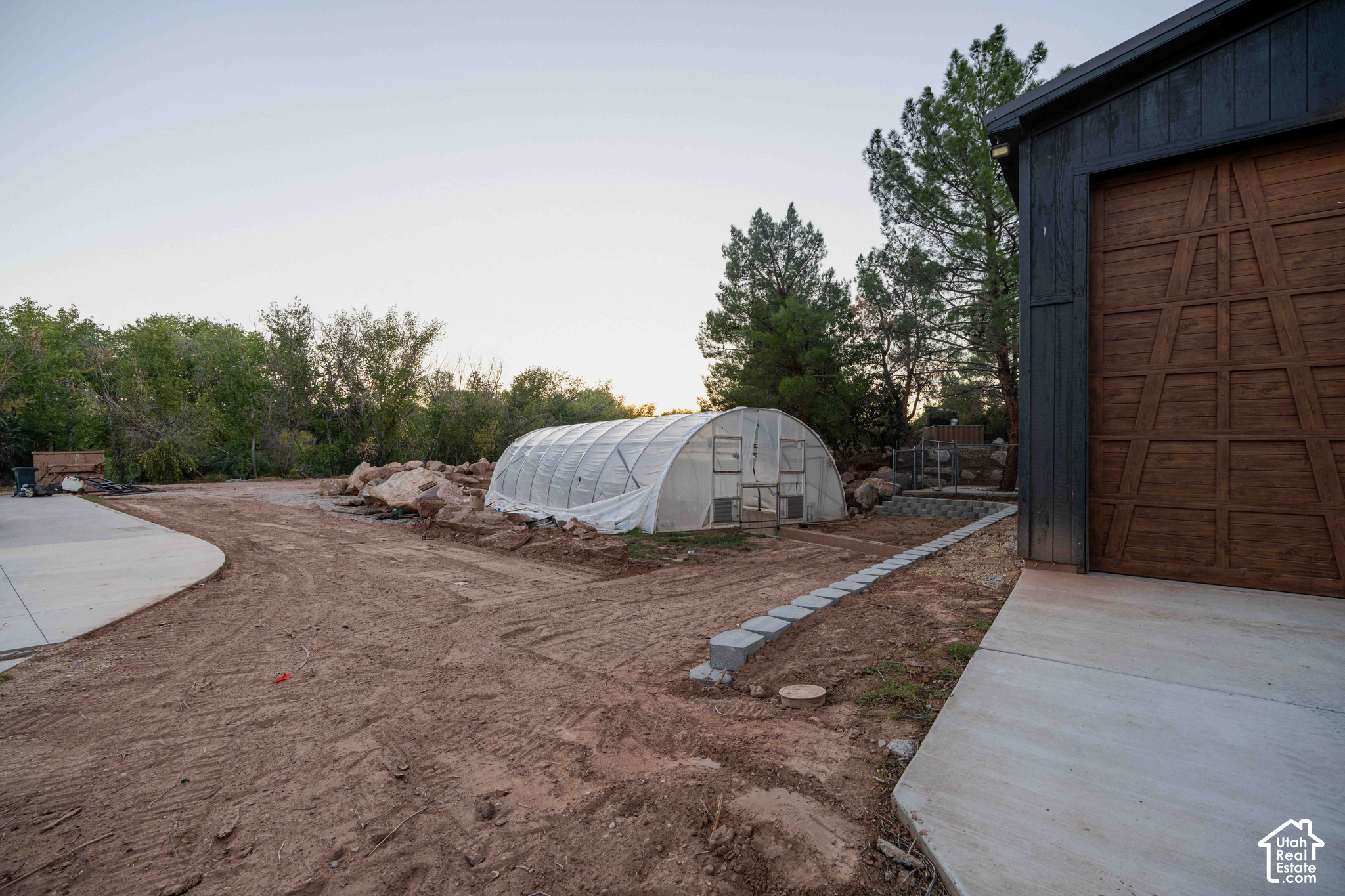 main property photo 75