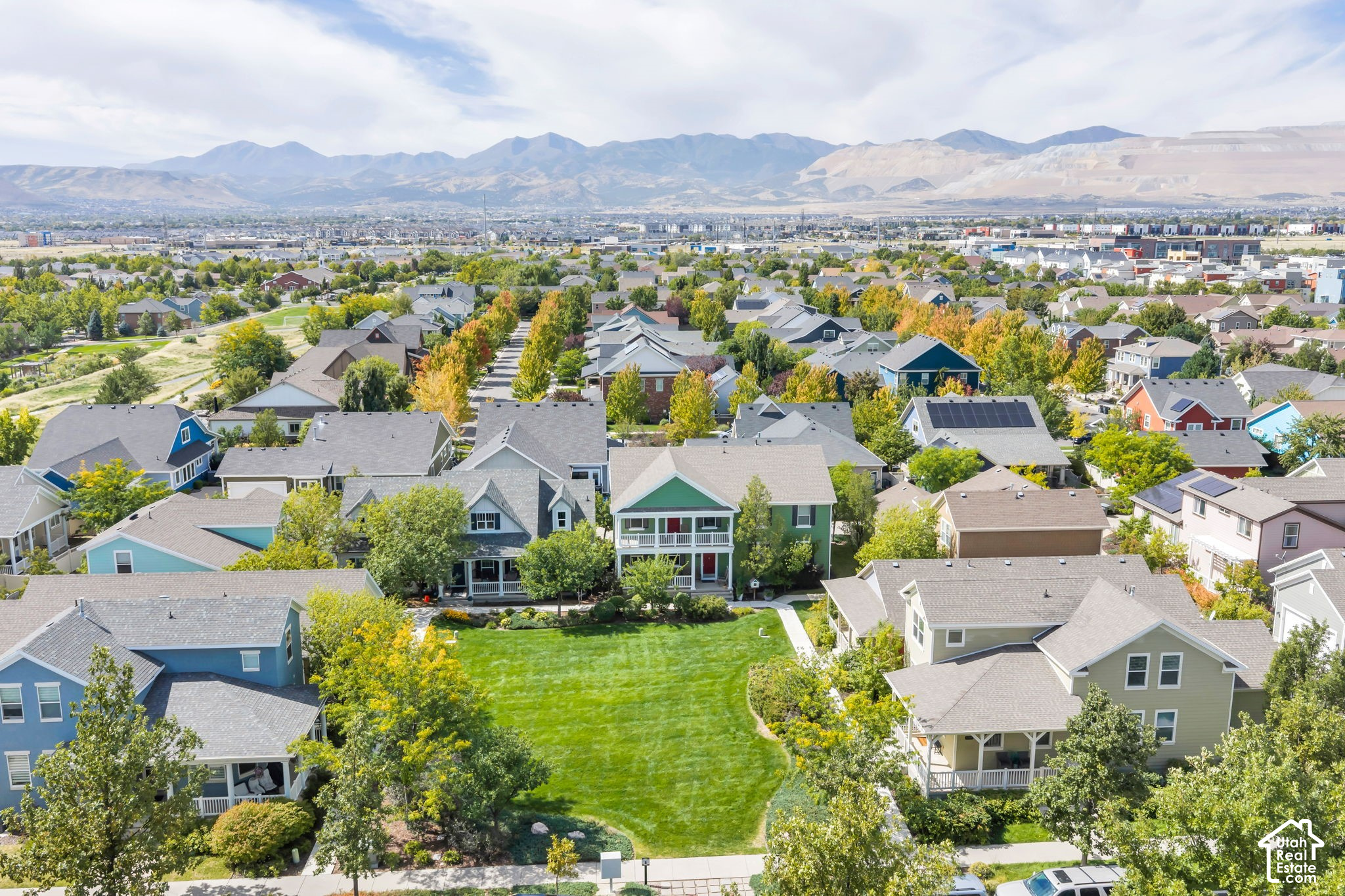 main property photo 30