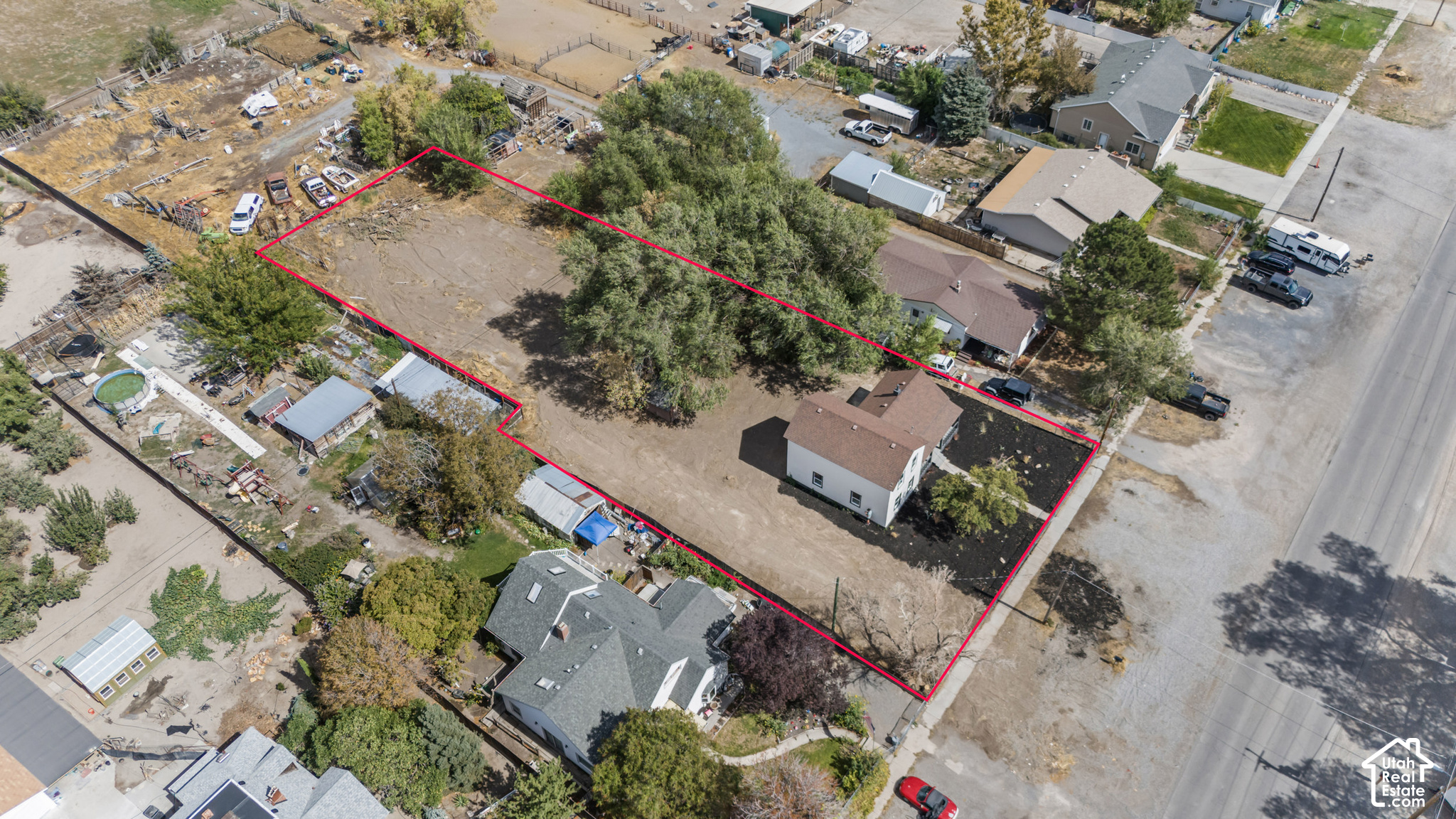 main property photo 29