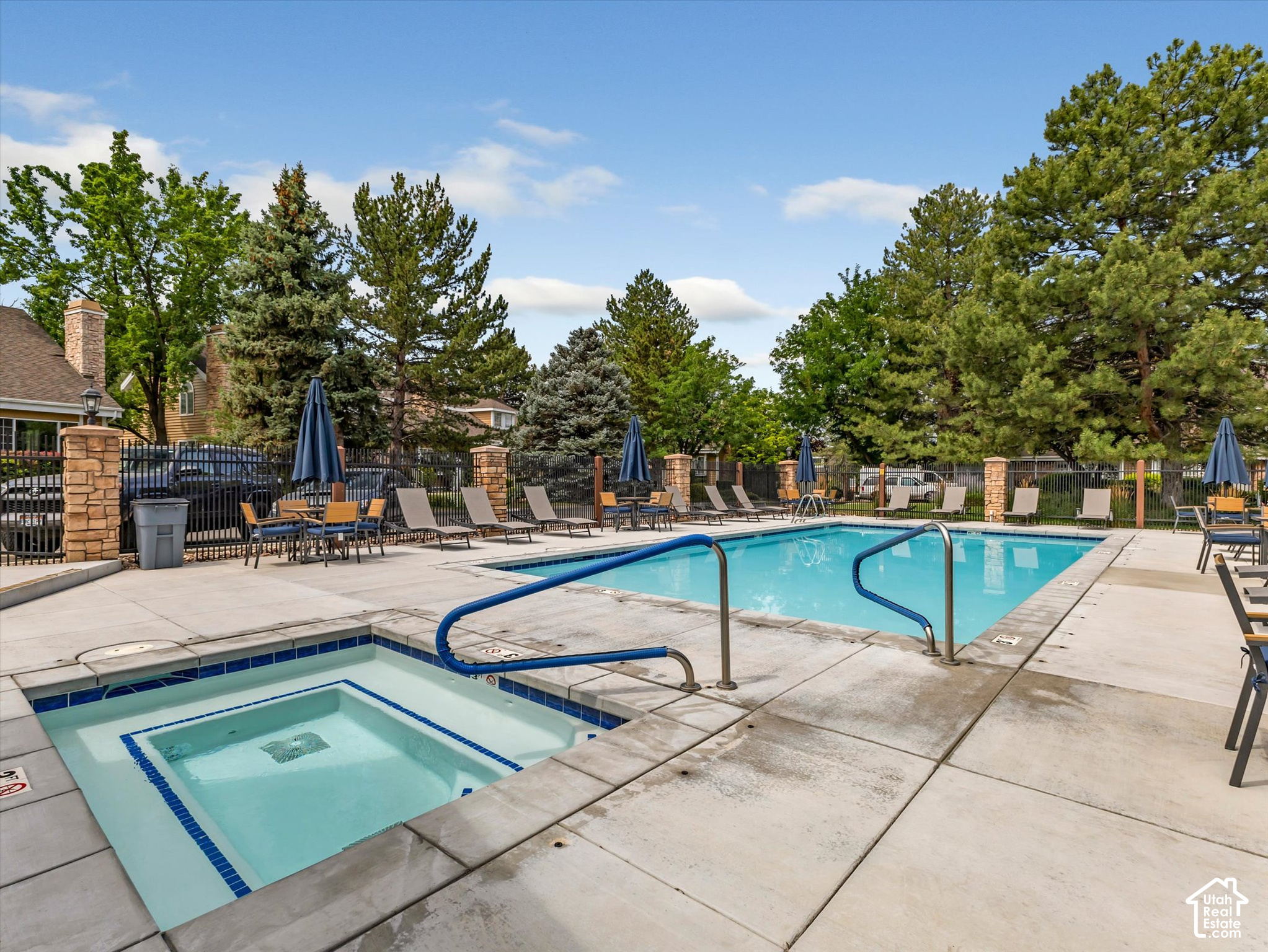 main property photo 25