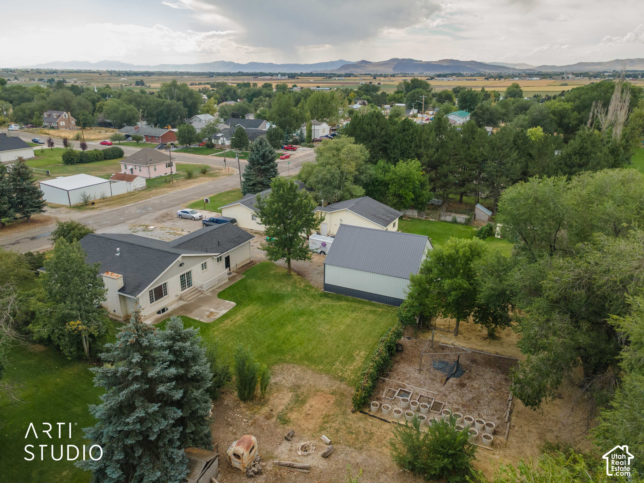 main property photo 54
