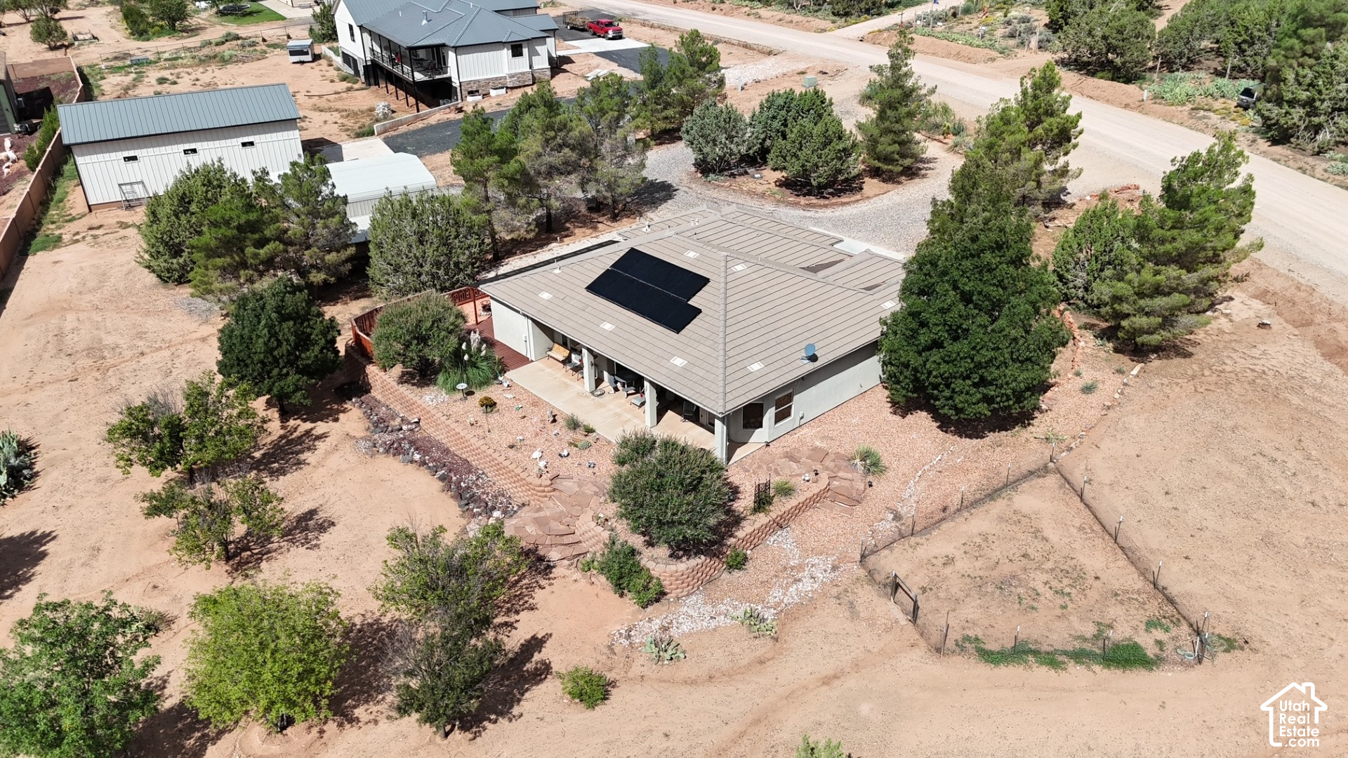 main property photo 3